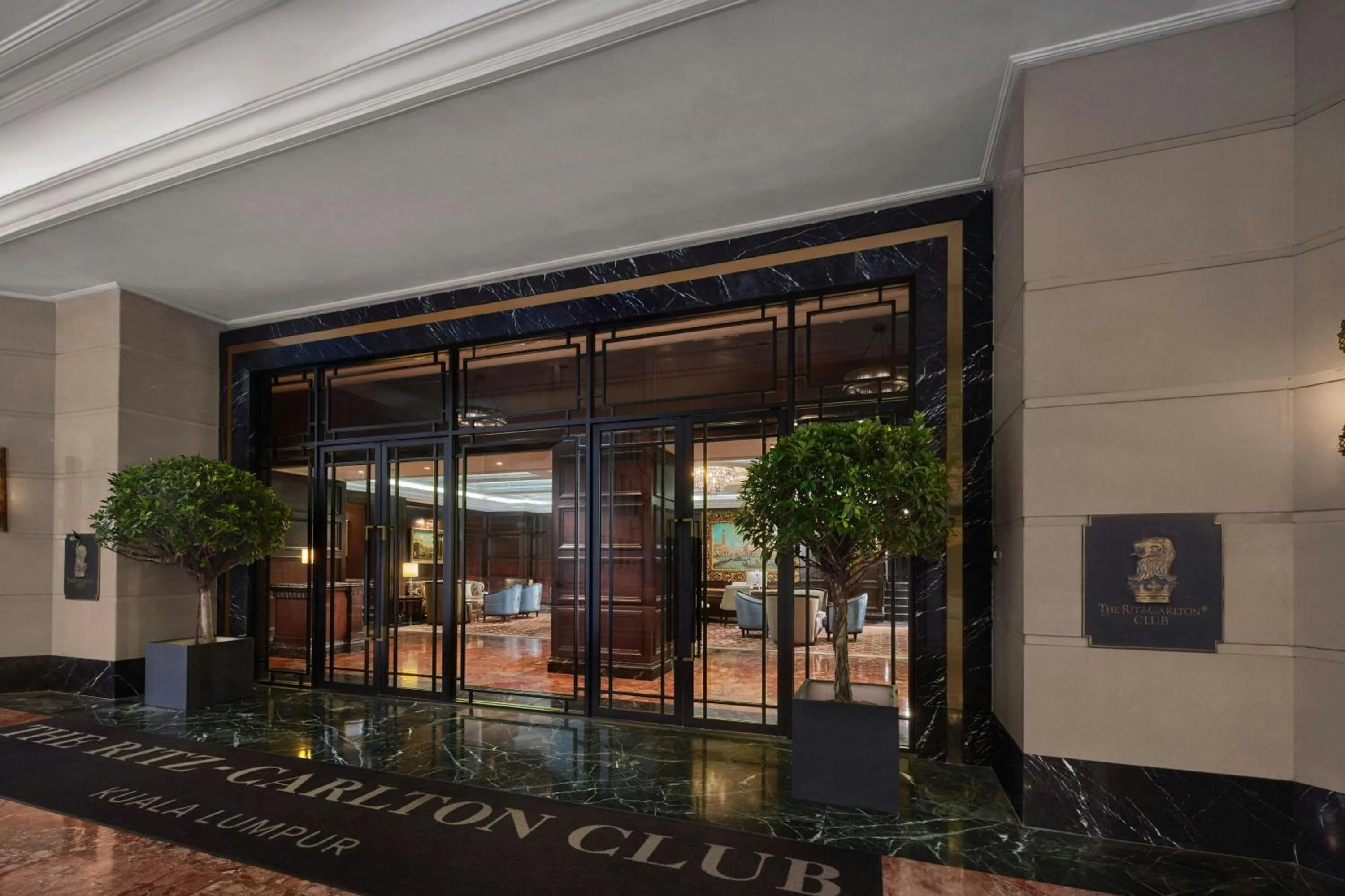 Lounge or bar in The Ritz-Carlton, Kuala Lumpur