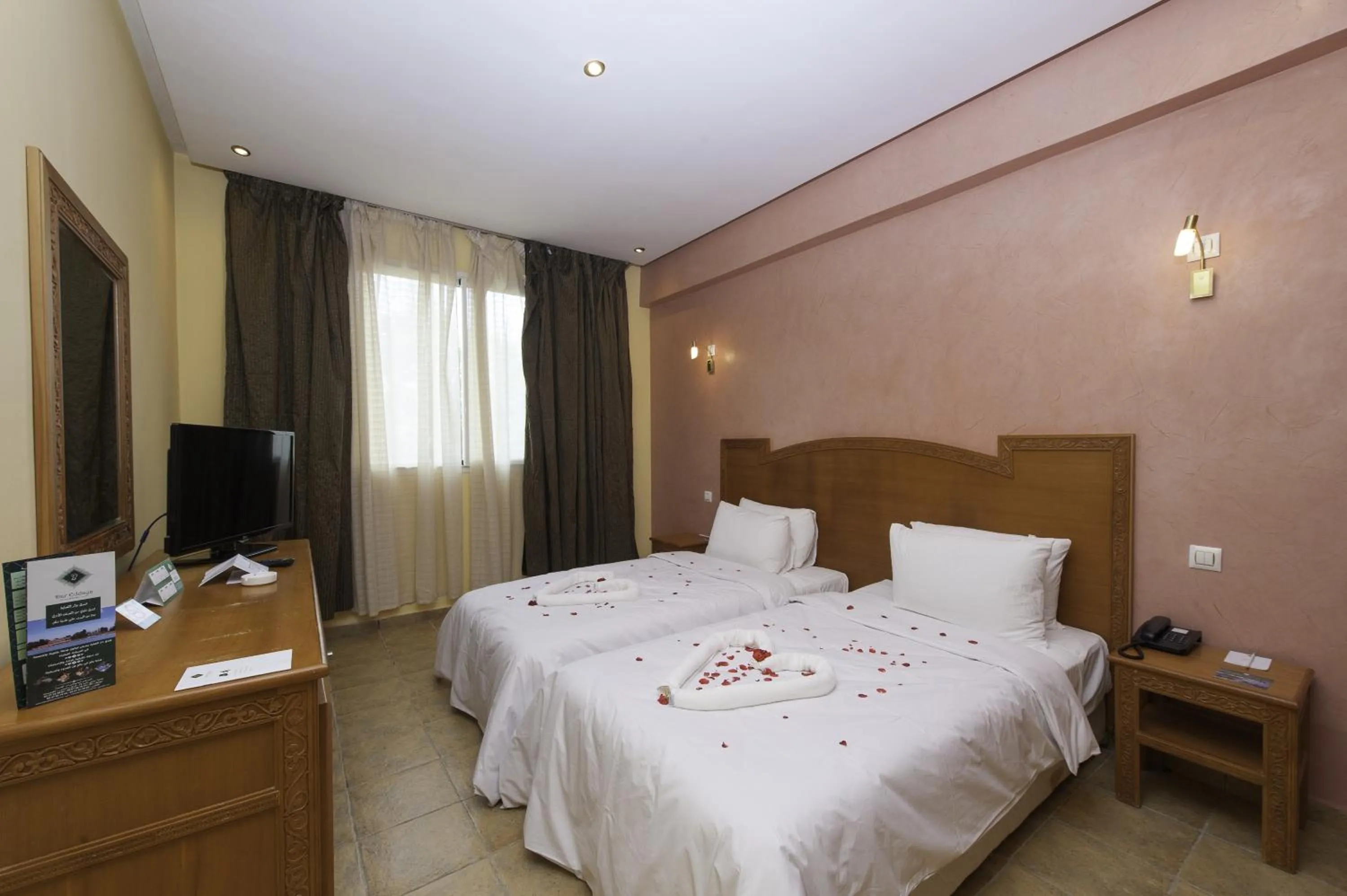 Bedroom, Bed in Hotel Dar Eddaya