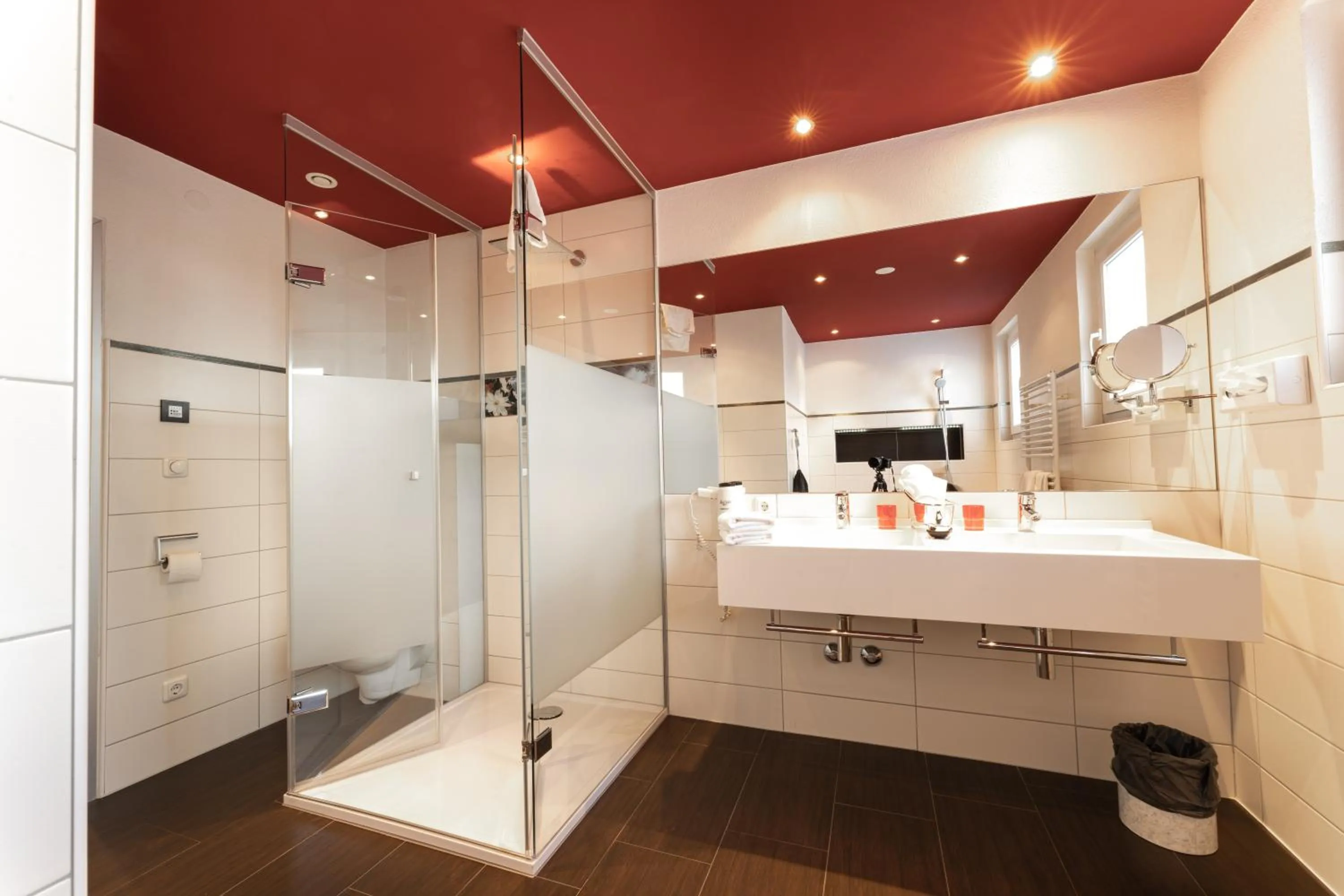 Shower in Aparthotel Dorfplatzl Garni Apartments & B&B