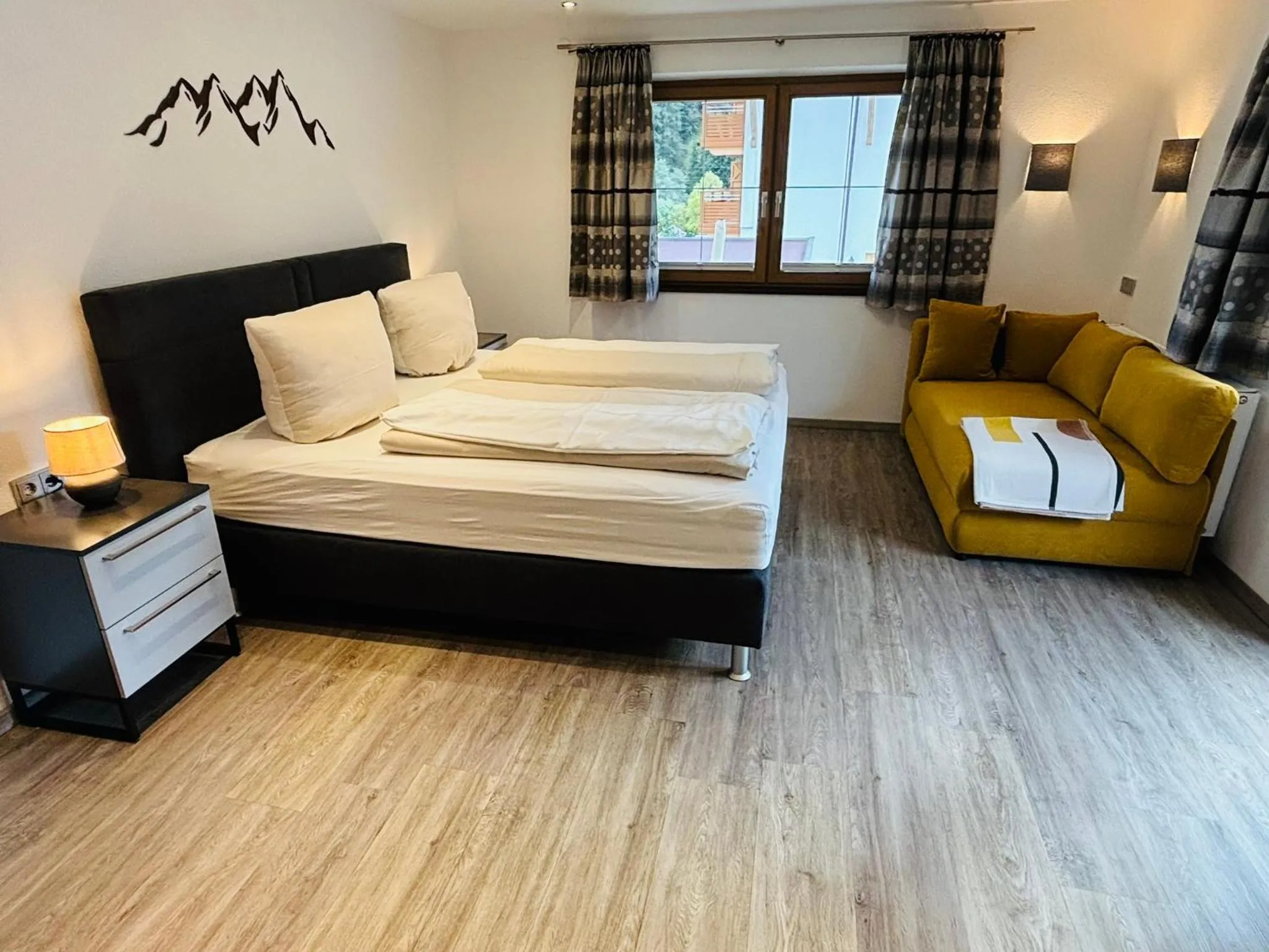 Bedroom, Bed in Aparthotel Dorfplatzl Garni Apartments & B&B