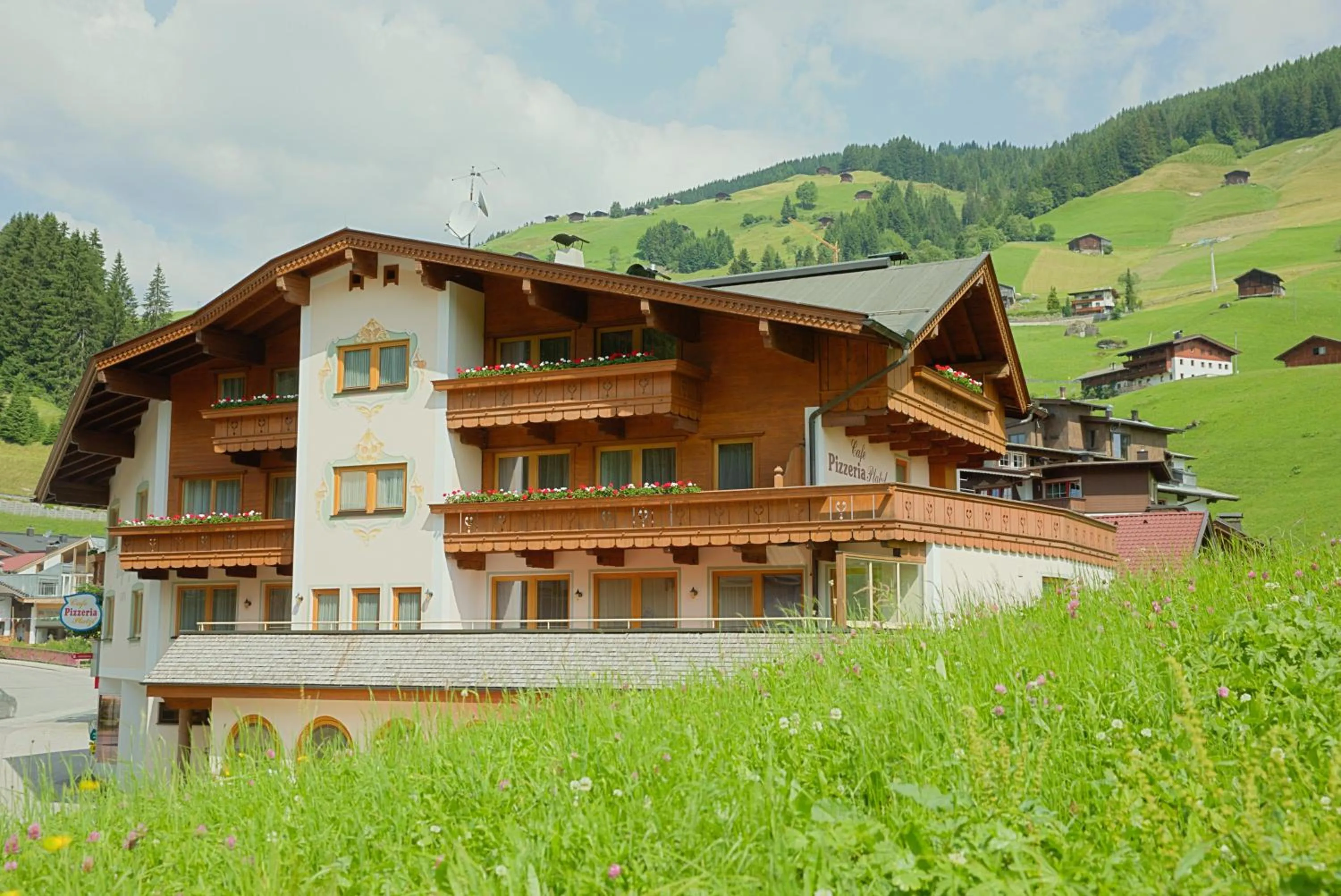 Bird's eye view in Aparthotel Dorfplatzl Garni Apartments & B&B