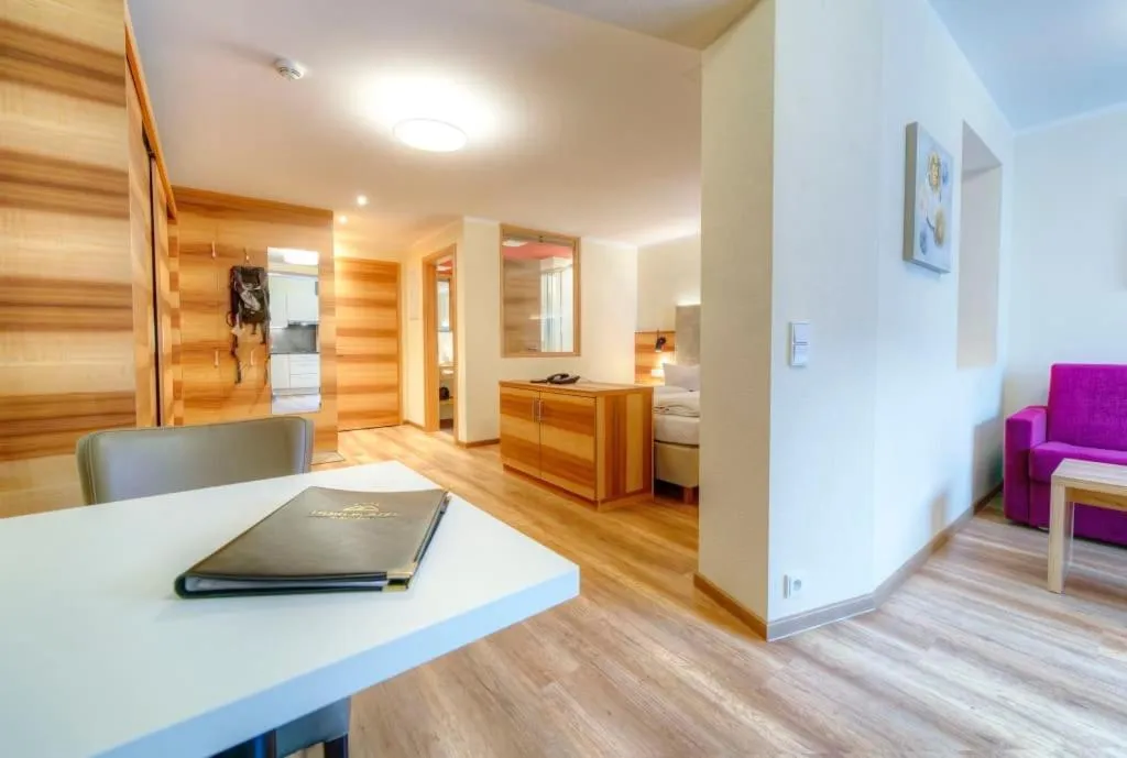 Living room, Bed in Aparthotel Dorfplatzl Garni Apartments & B&B