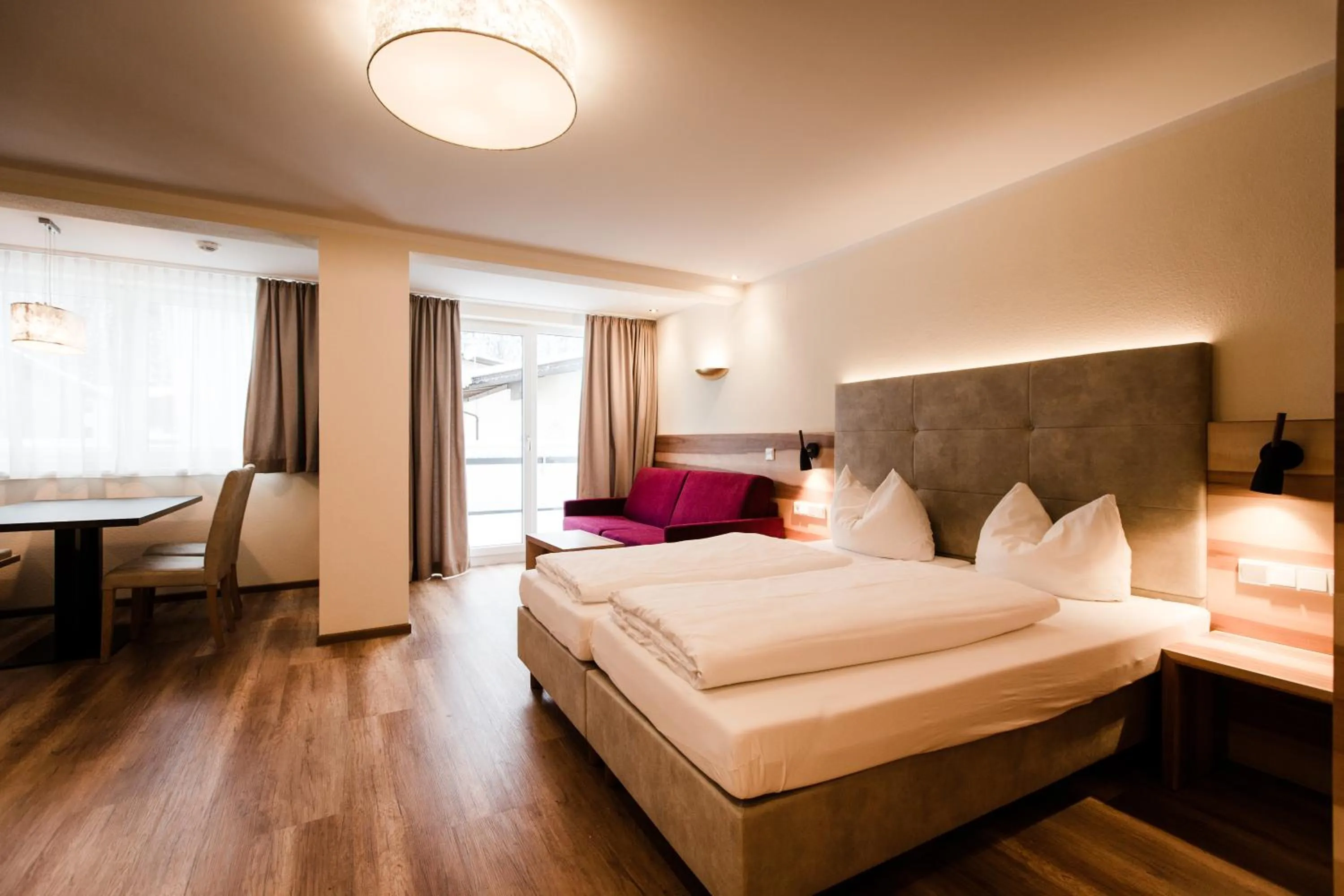 Aparthotel Dorfplatzl Garni Apartments & B&B