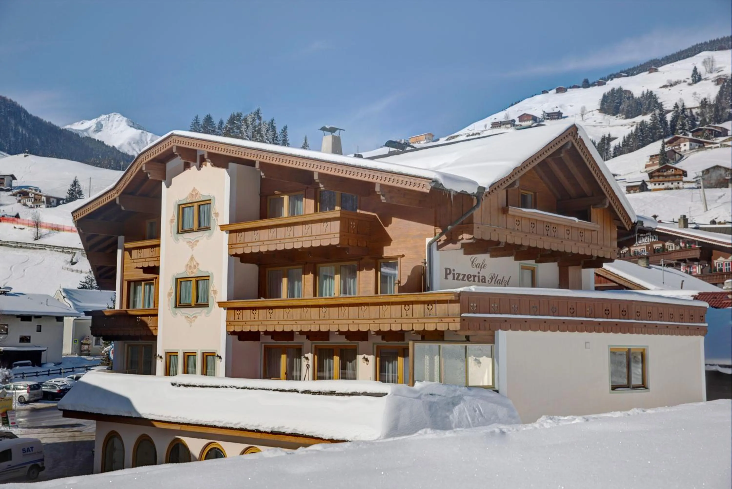 Property building in Aparthotel Dorfplatzl Garni Apartments & B&B