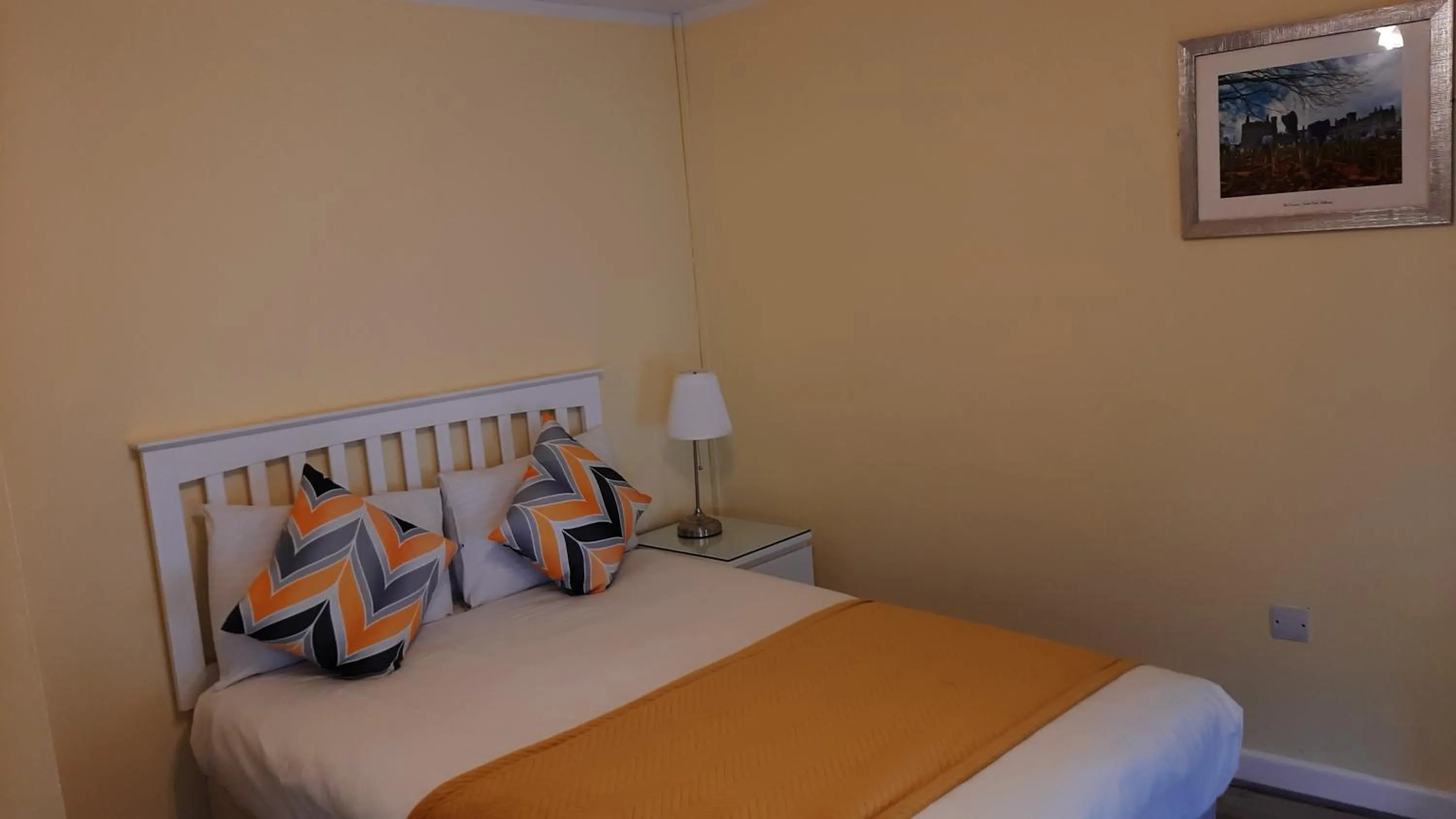 Bedroom, Bed in The 'Rafter's Gastropub