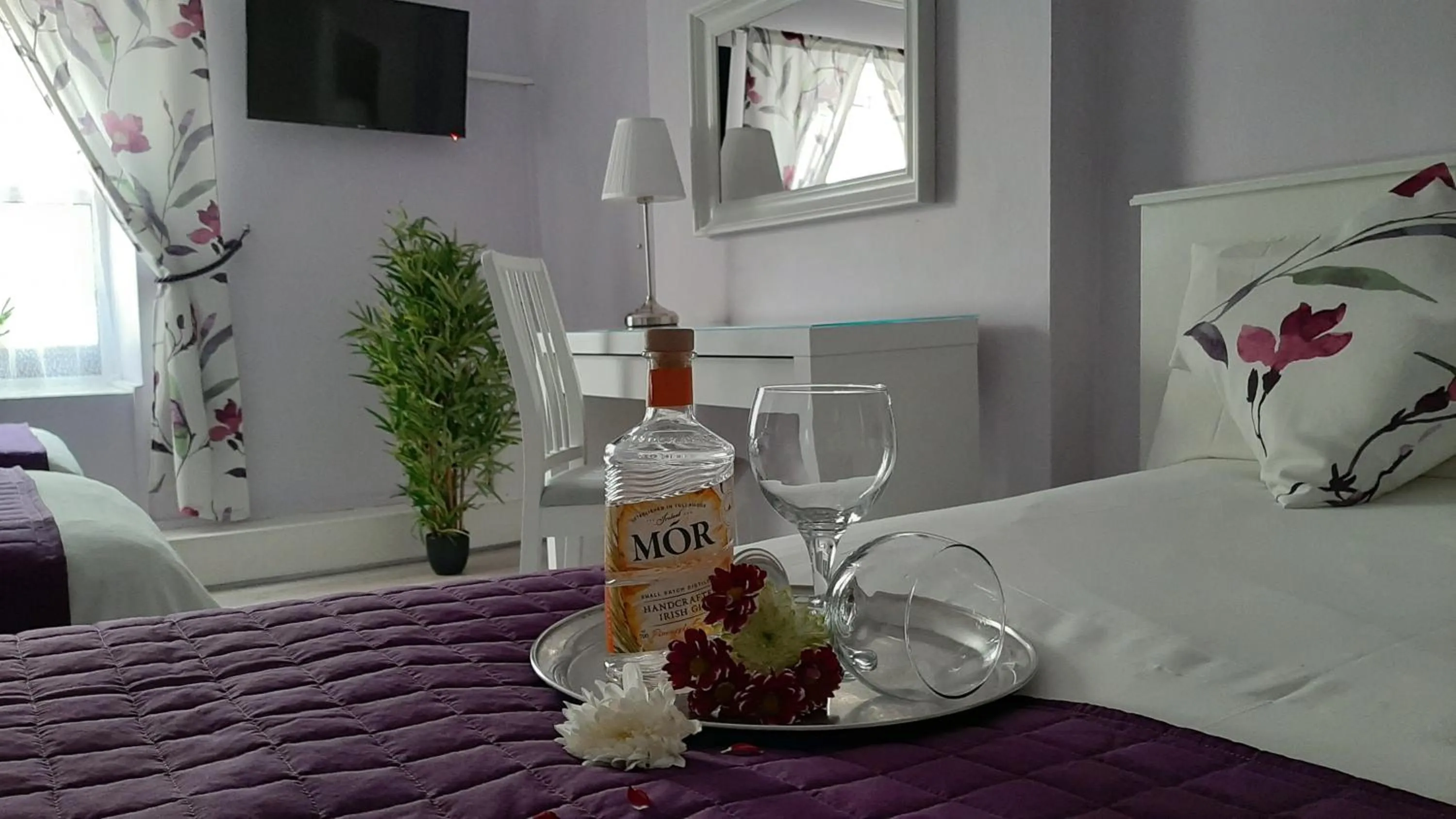 Bedroom, Bed in The 'Rafter's Gastropub