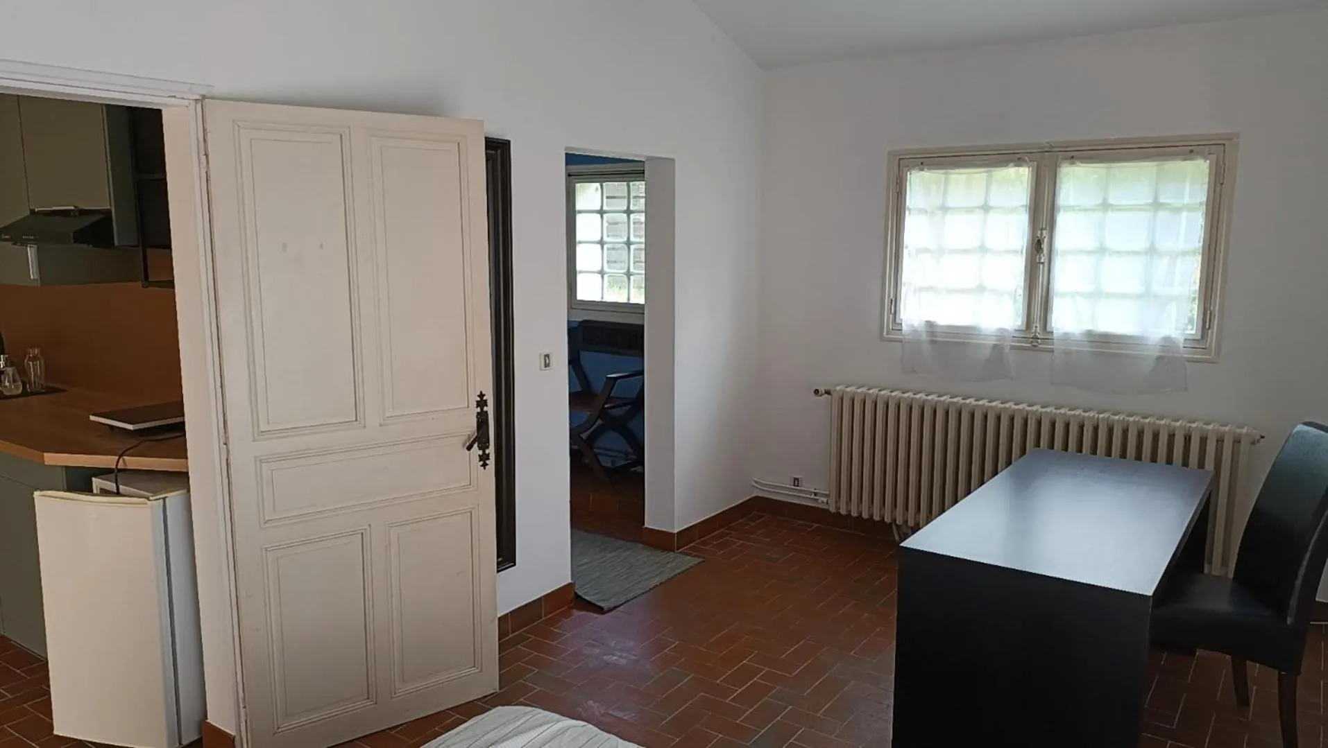 Kitchen or kitchenette in Maison d'hôtes Les Beaux Chenes