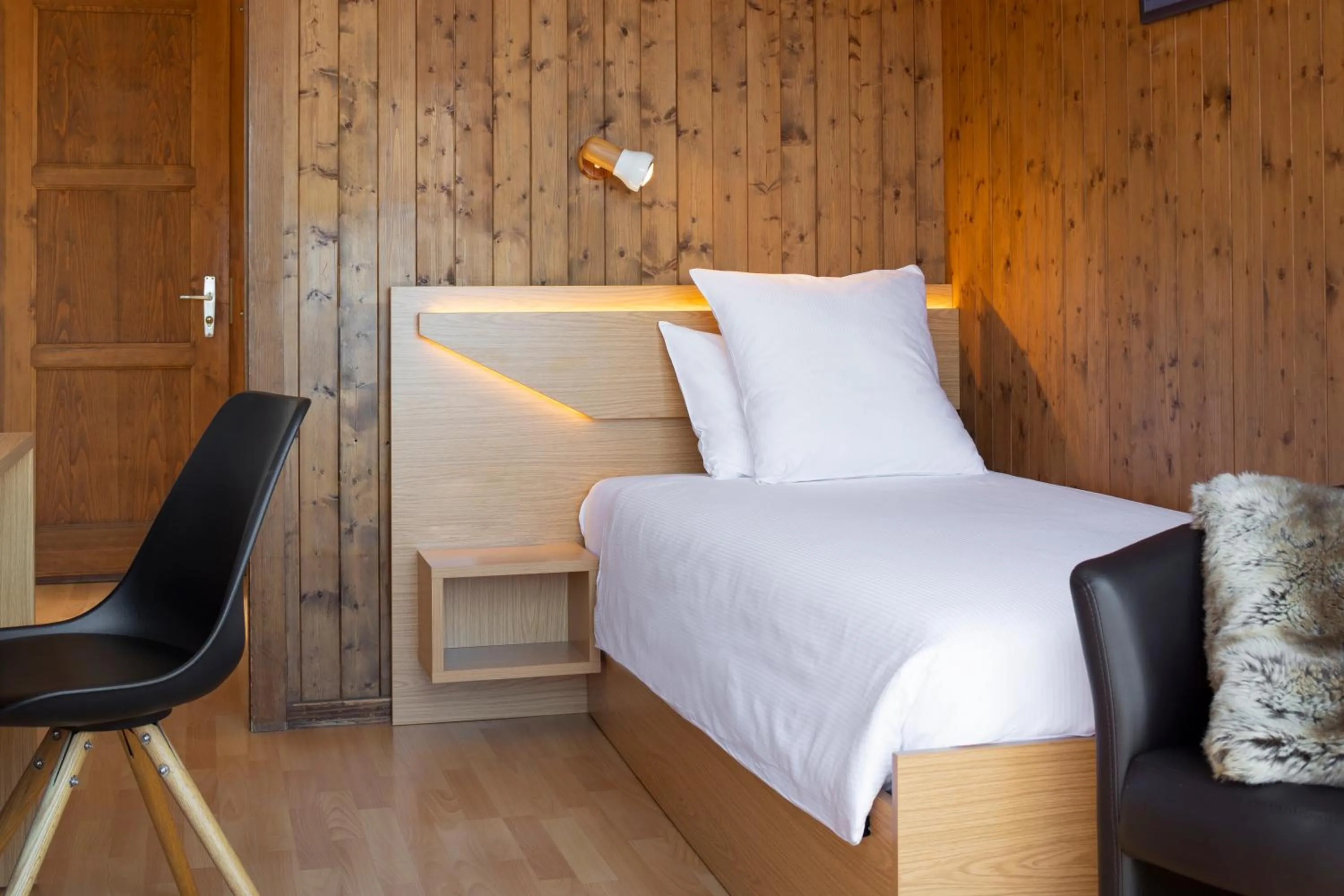 Photo of the whole room in Hotel la Rotonde