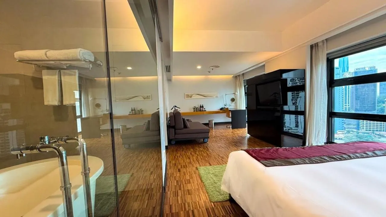 Bed in Hotel Maya Kuala Lumpur City Centre