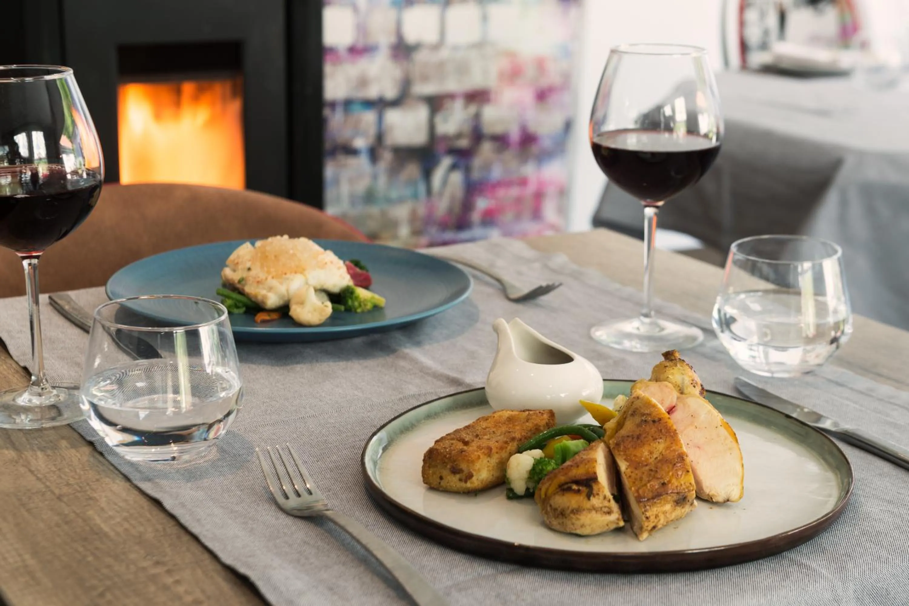 Restaurant/places to eat in La Ferme Blanche, The Originals Relais