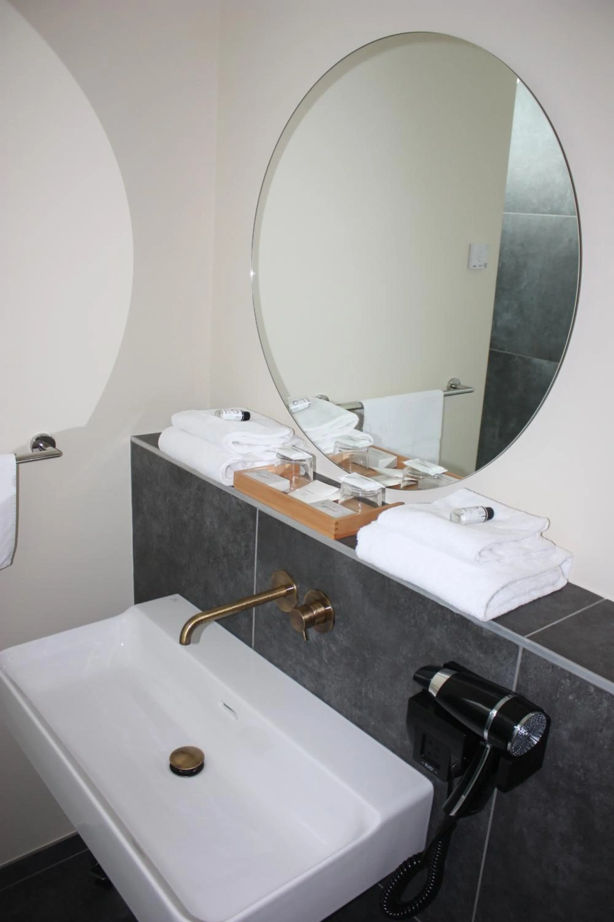 Bathroom in La Ferme Blanche, The Originals Relais