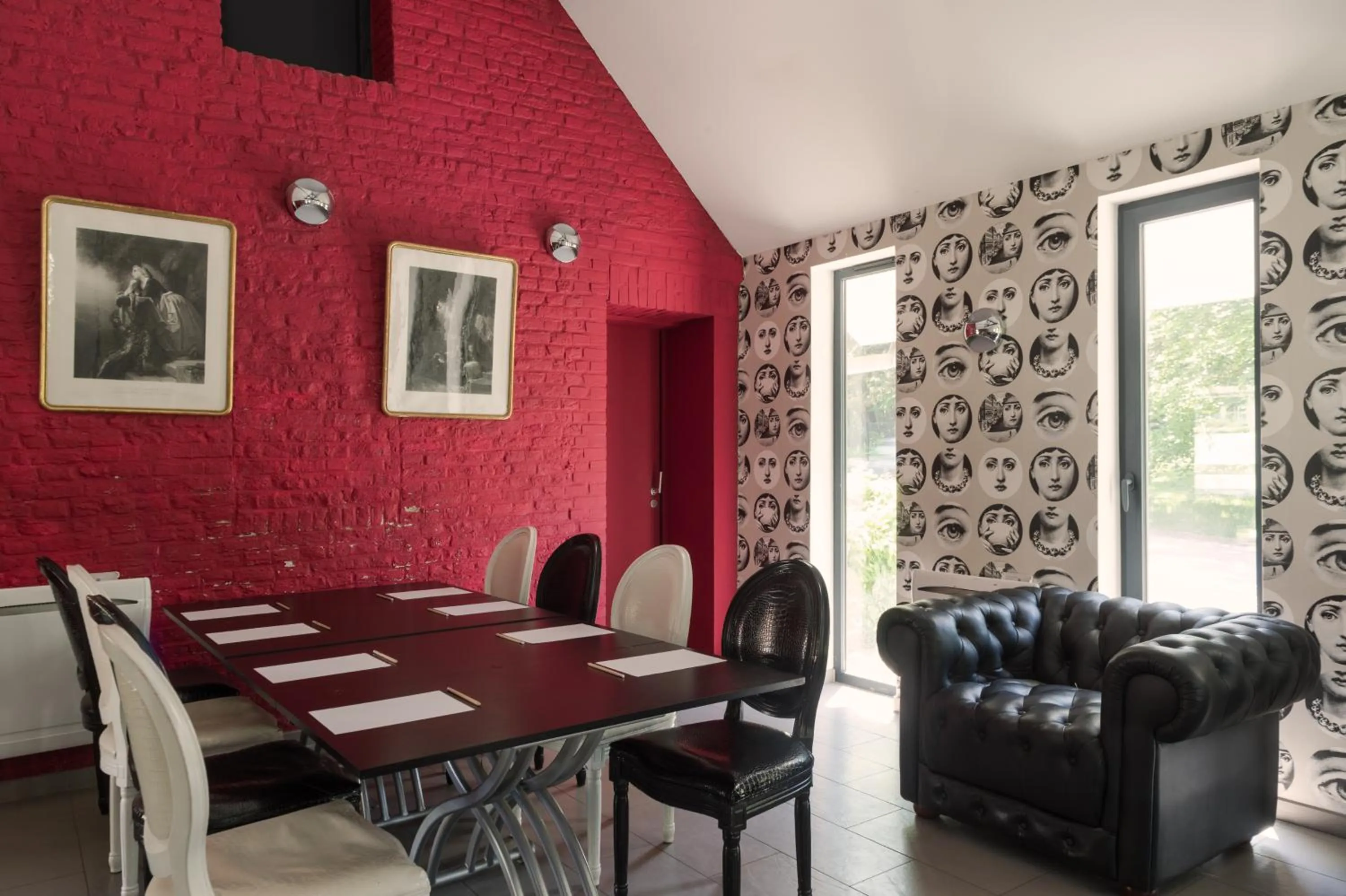 Business facilities in La Ferme Blanche, The Originals Relais