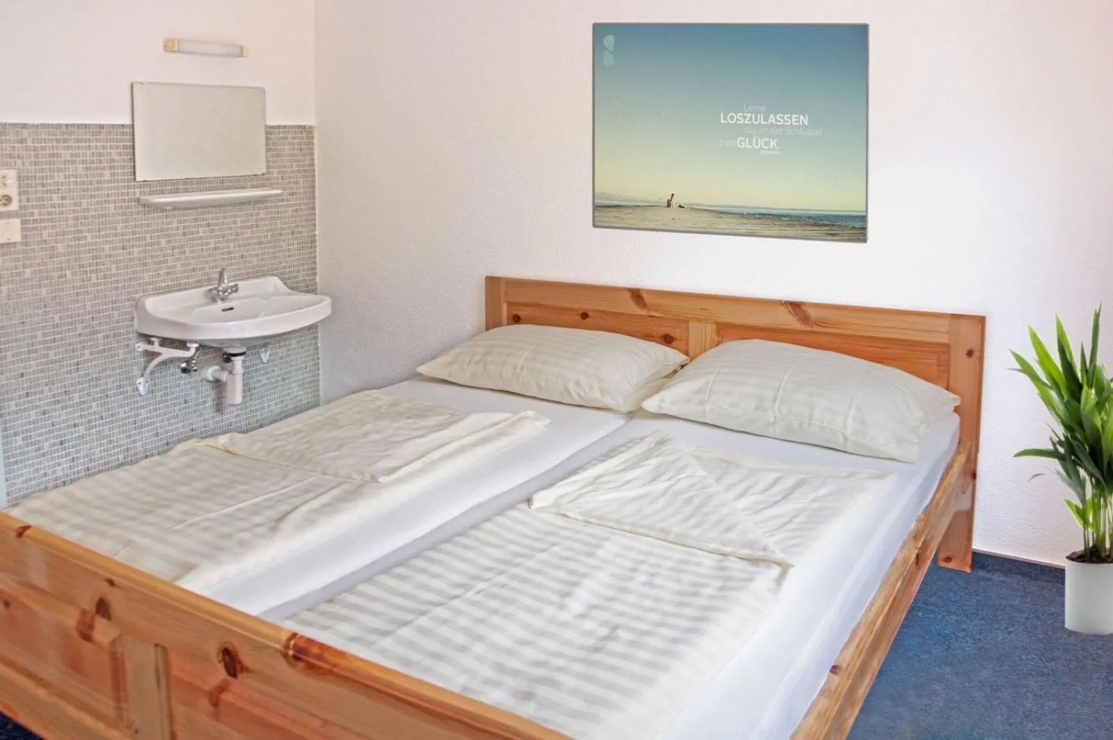 Double Room with Shared Toilet - single occupancy in Gasthaus Pension Goldeck