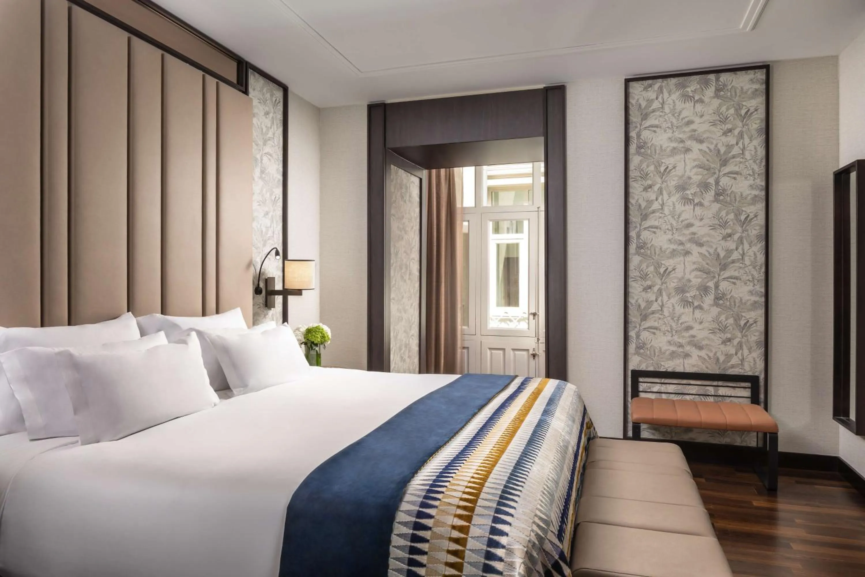 Bedroom, Bed in NH Collection Madrid Palacio de Tepa