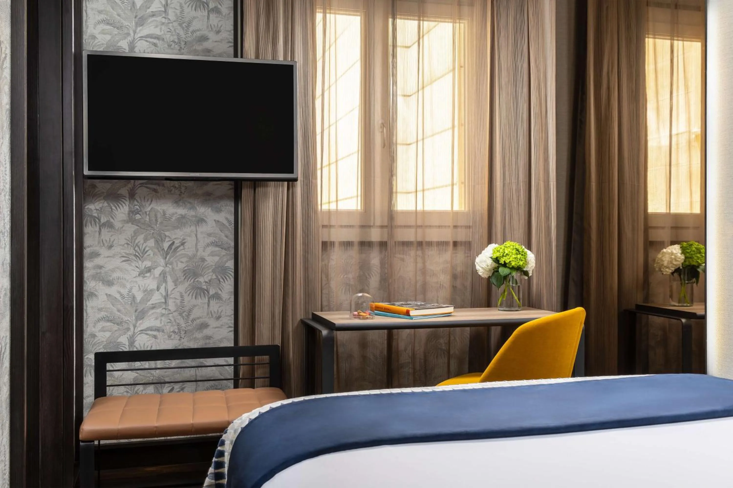 Bedroom, Bed in NH Collection Madrid Palacio de Tepa