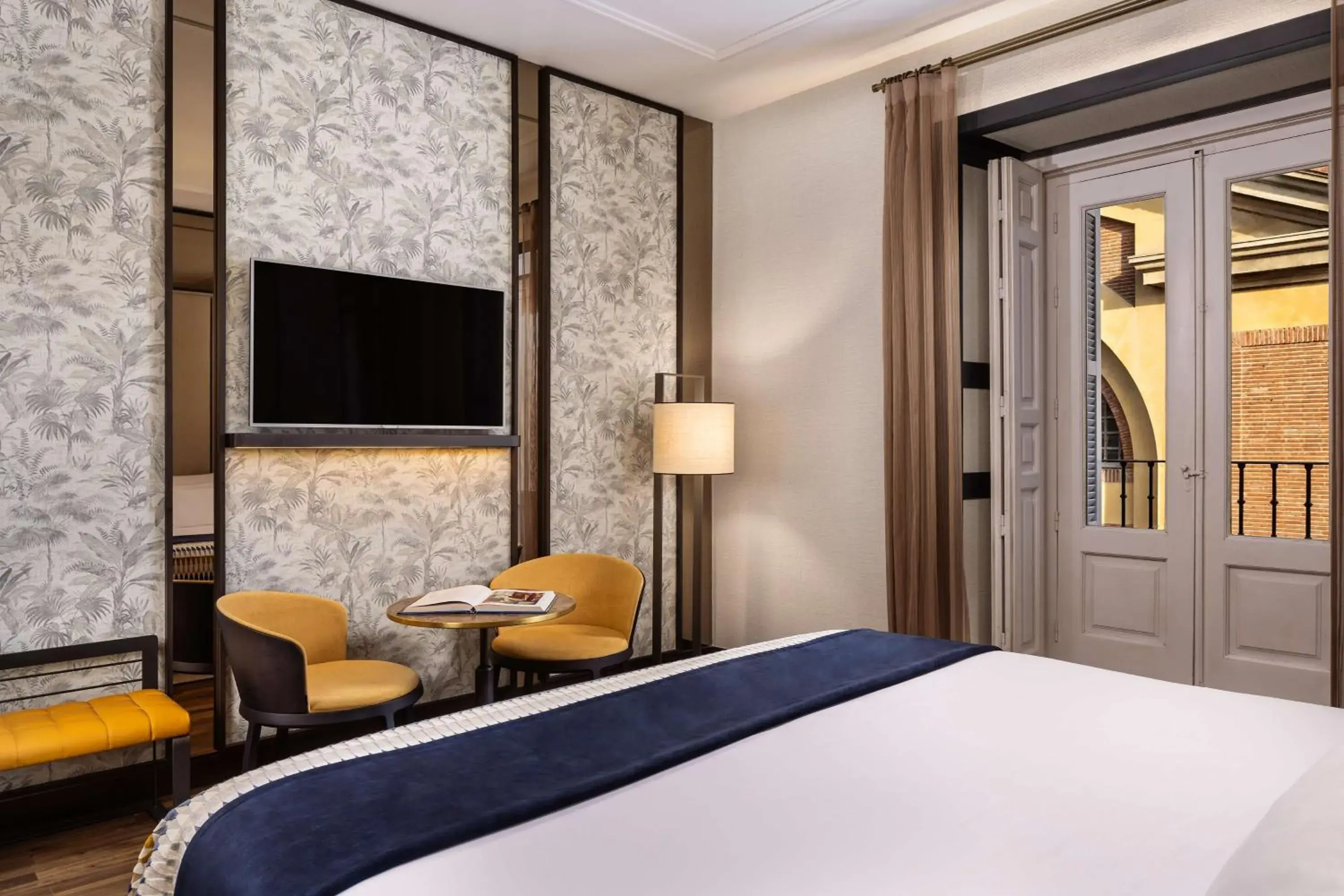 Deluxe Double or Twin Room with View in NH Collection Madrid Palacio de Tepa Deluxe Double or Twin Room with View in NH Collection Madrid Palacio de Tepa