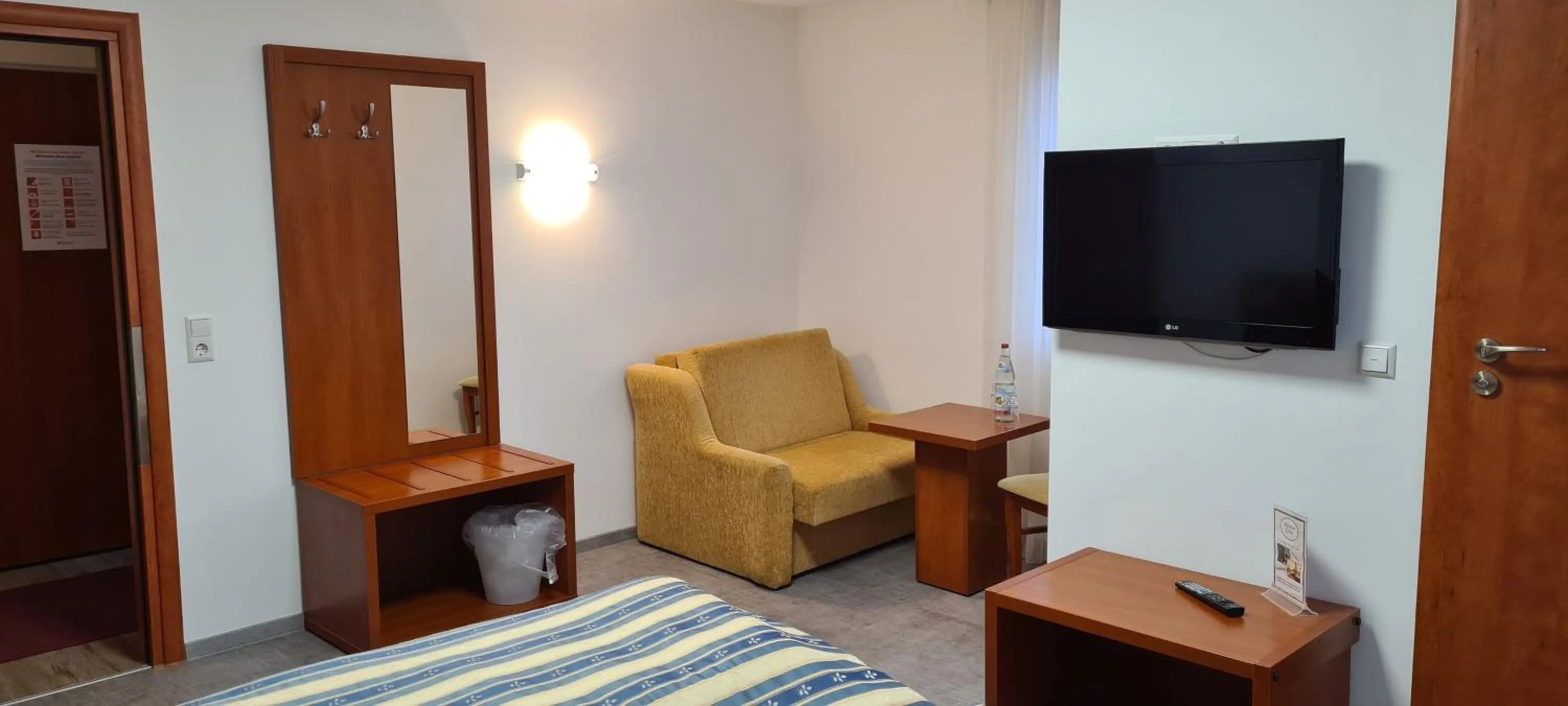 Seating area in M-A-S-Hotel