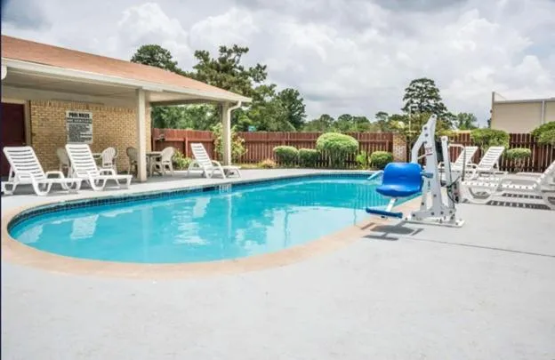  in Days Inn by Wyndham Bastrop