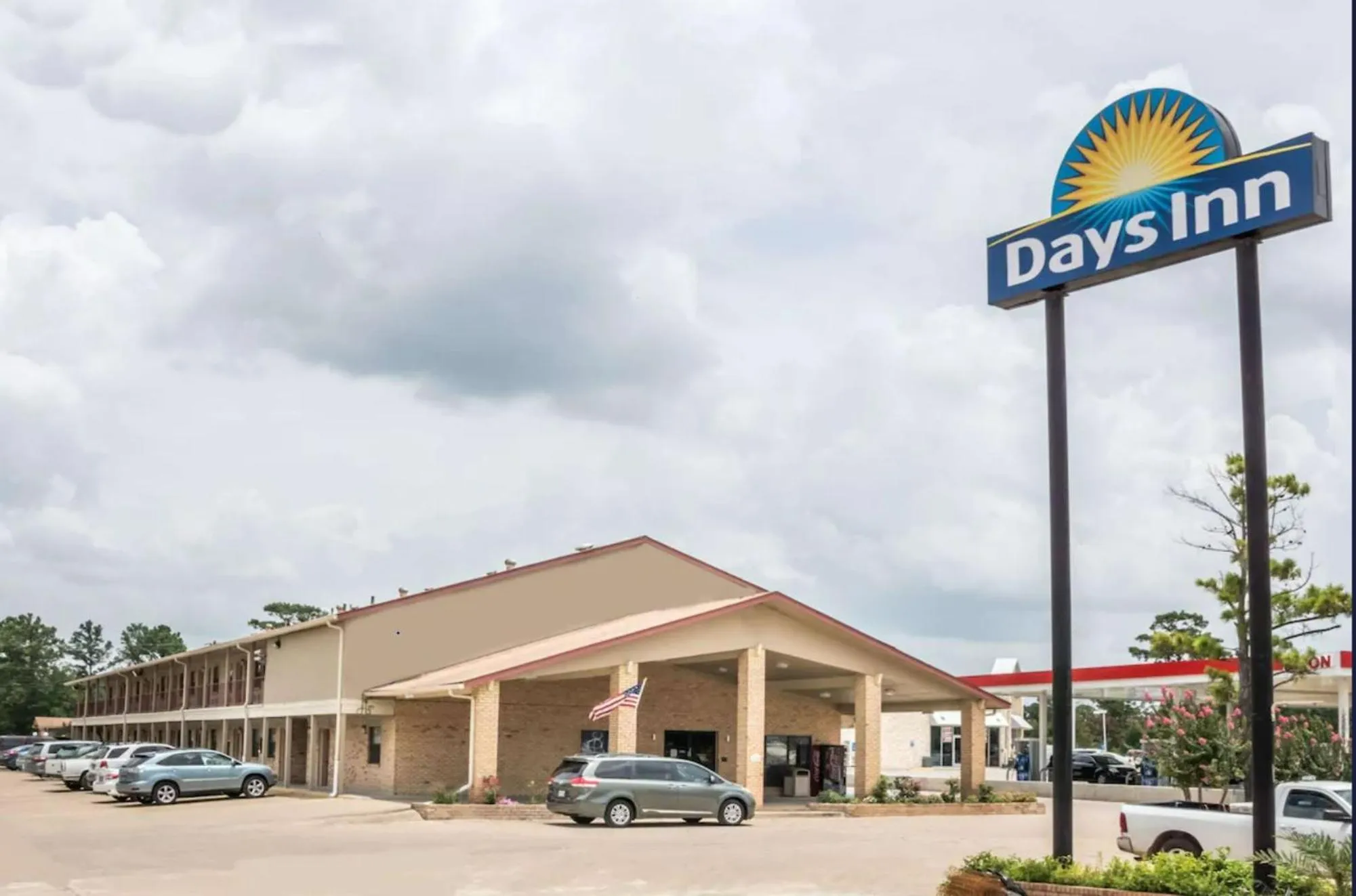 Property building in Days Inn by Wyndham Bastrop