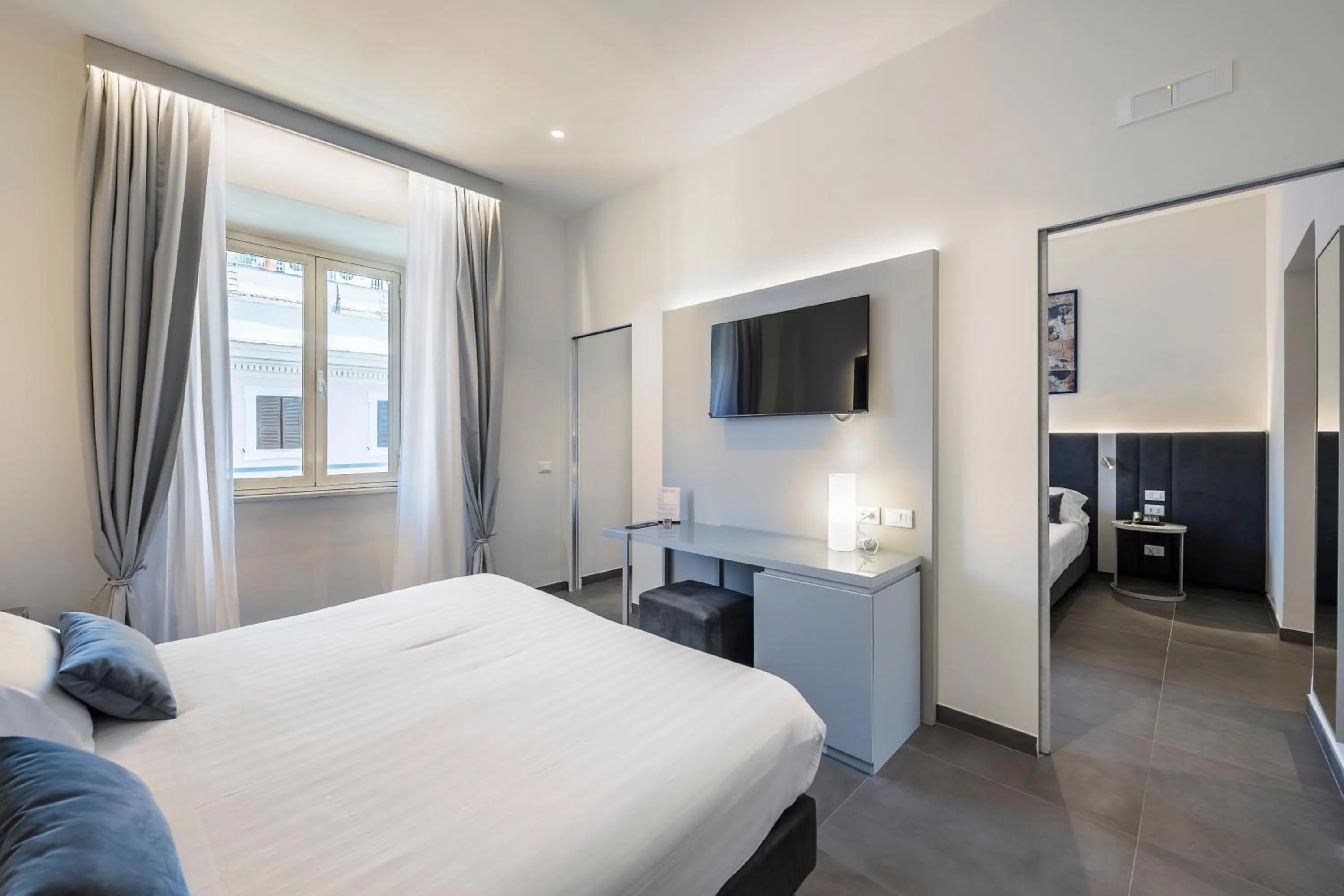 Bed in Hotel California