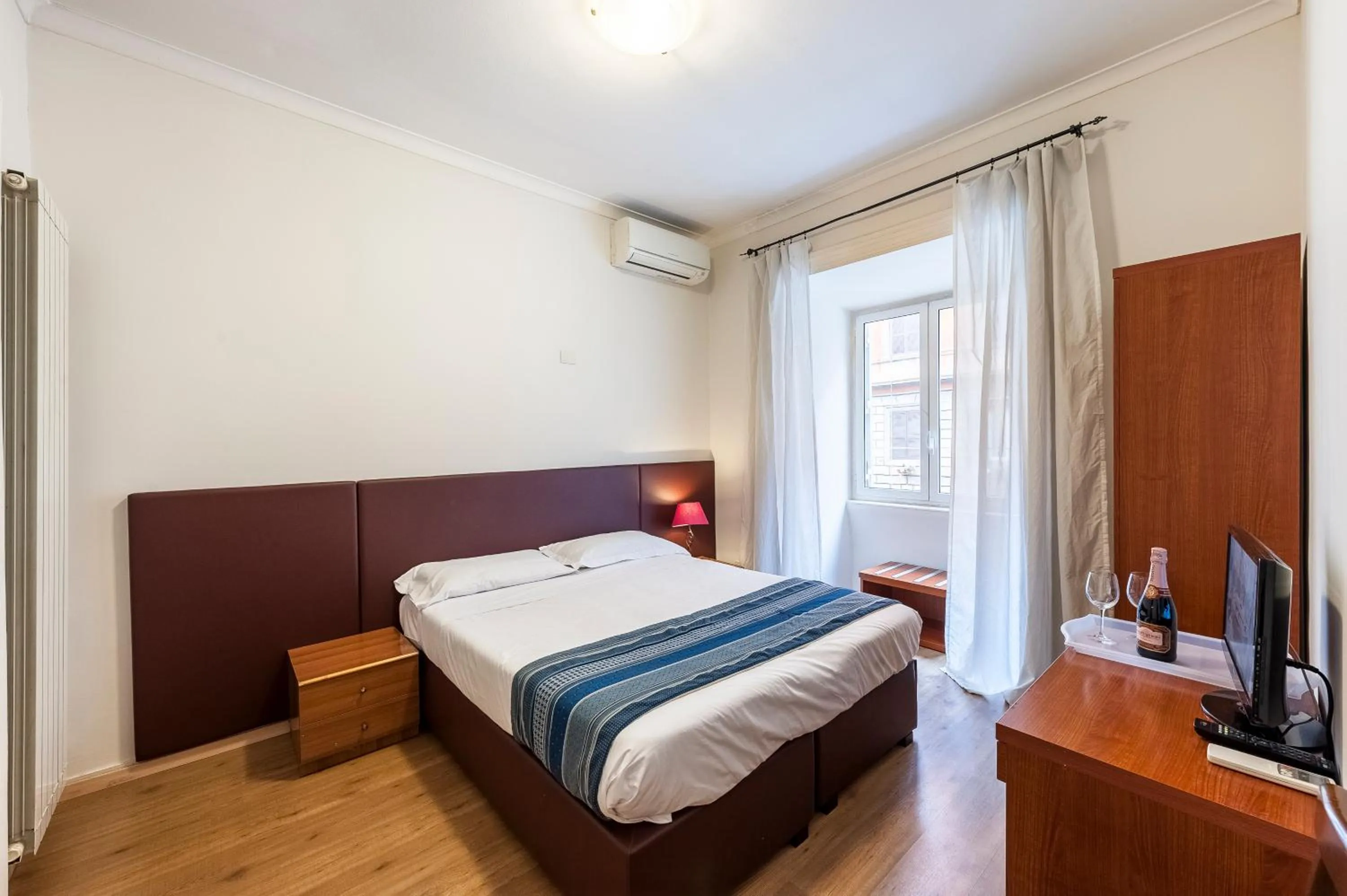 Bed in Hotel California