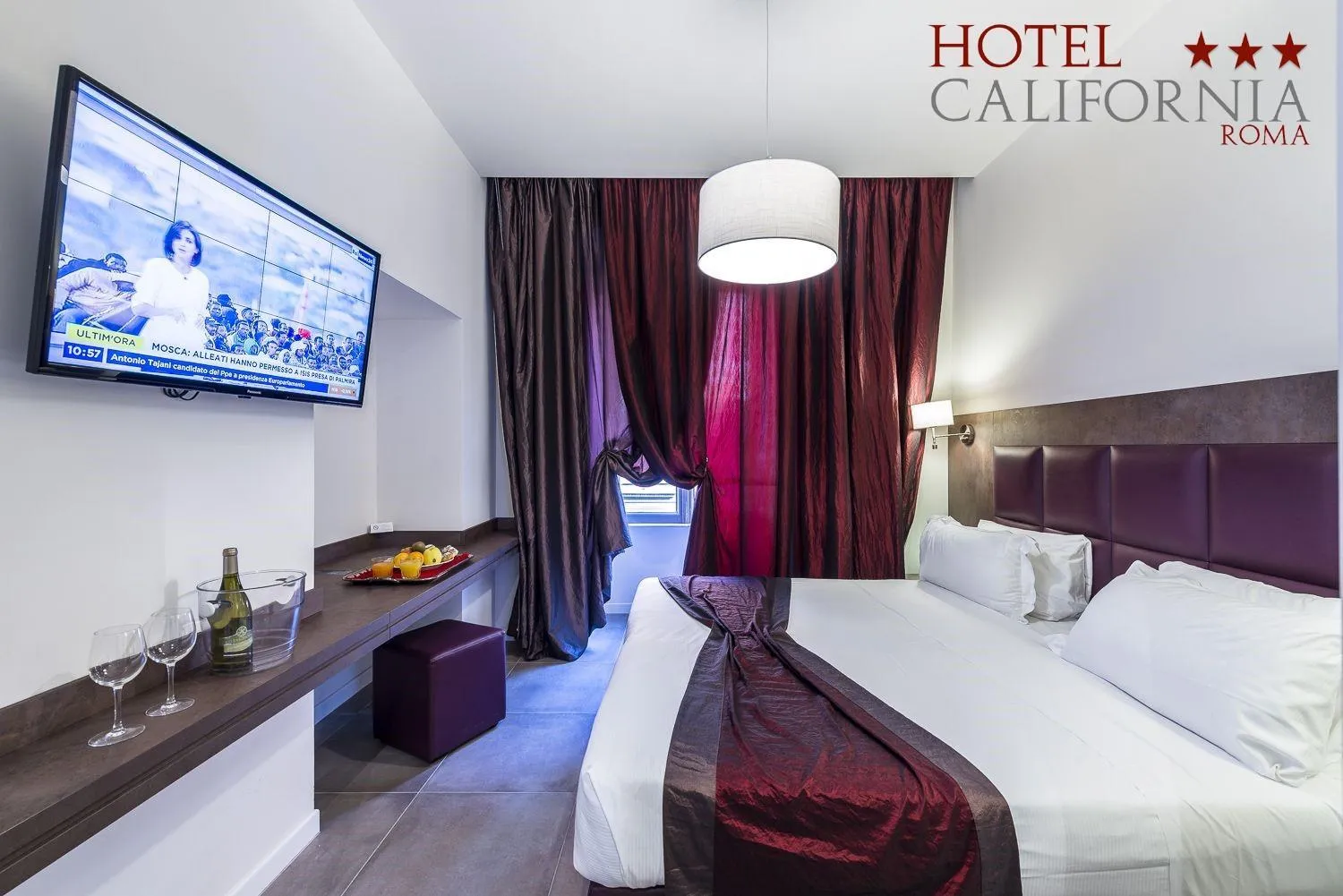 Bed in Hotel California