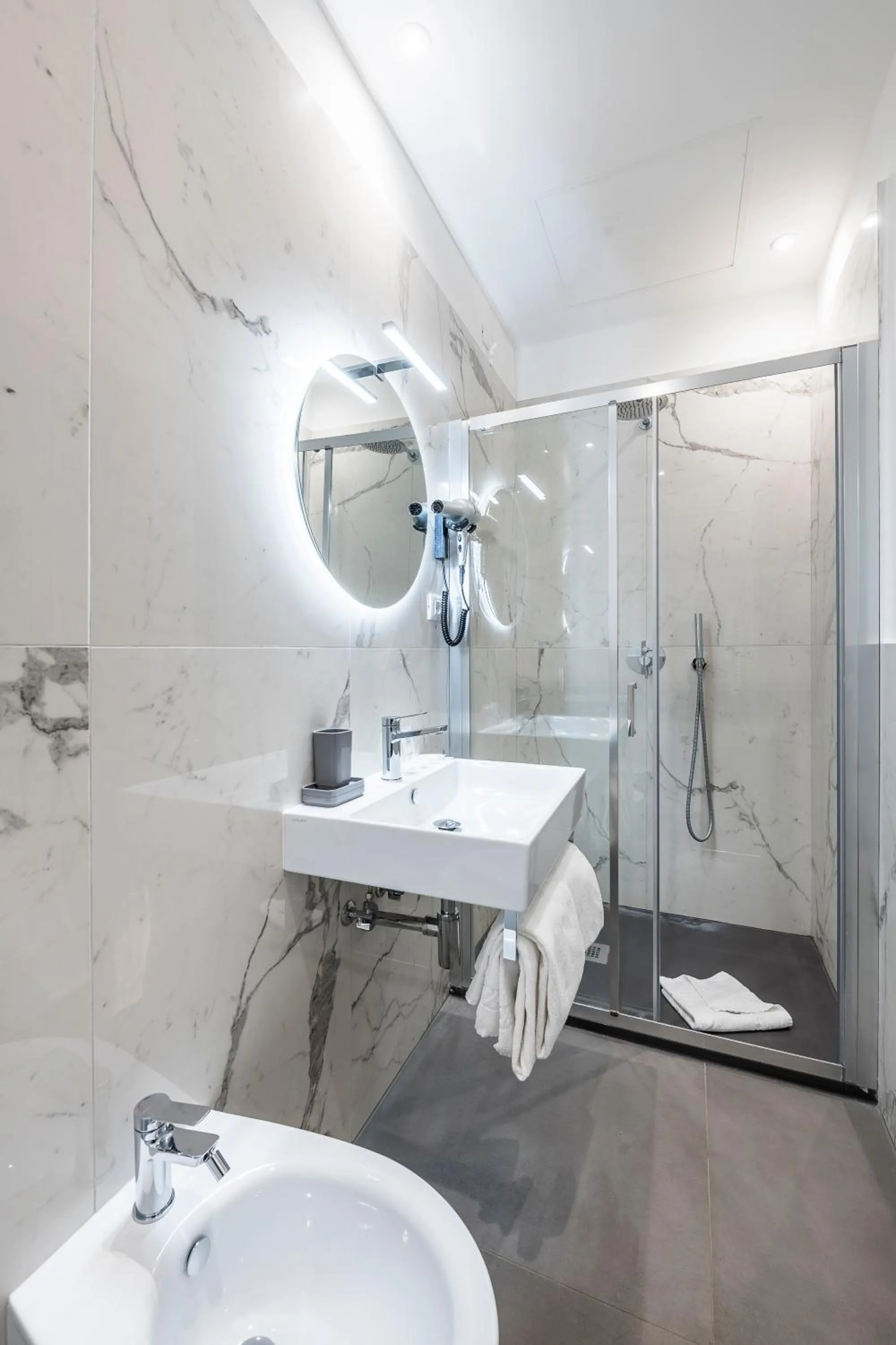 Shower in Hotel California