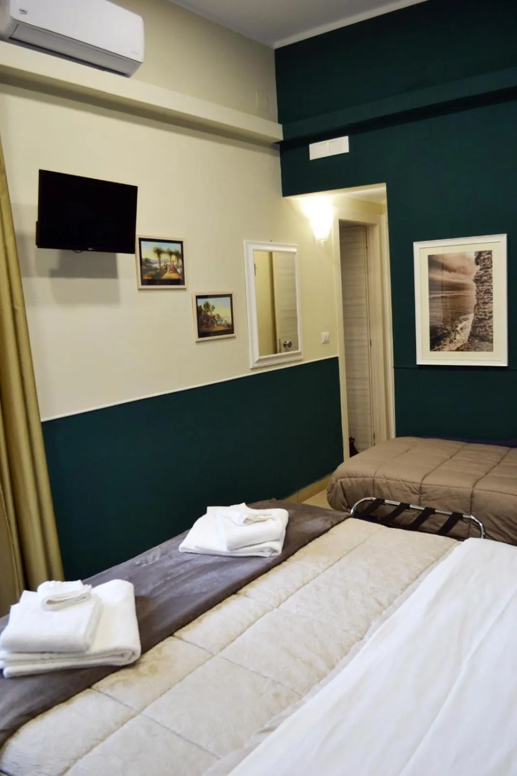 TV and multimedia, Bed in Il Viaggio di Dante Historical Center