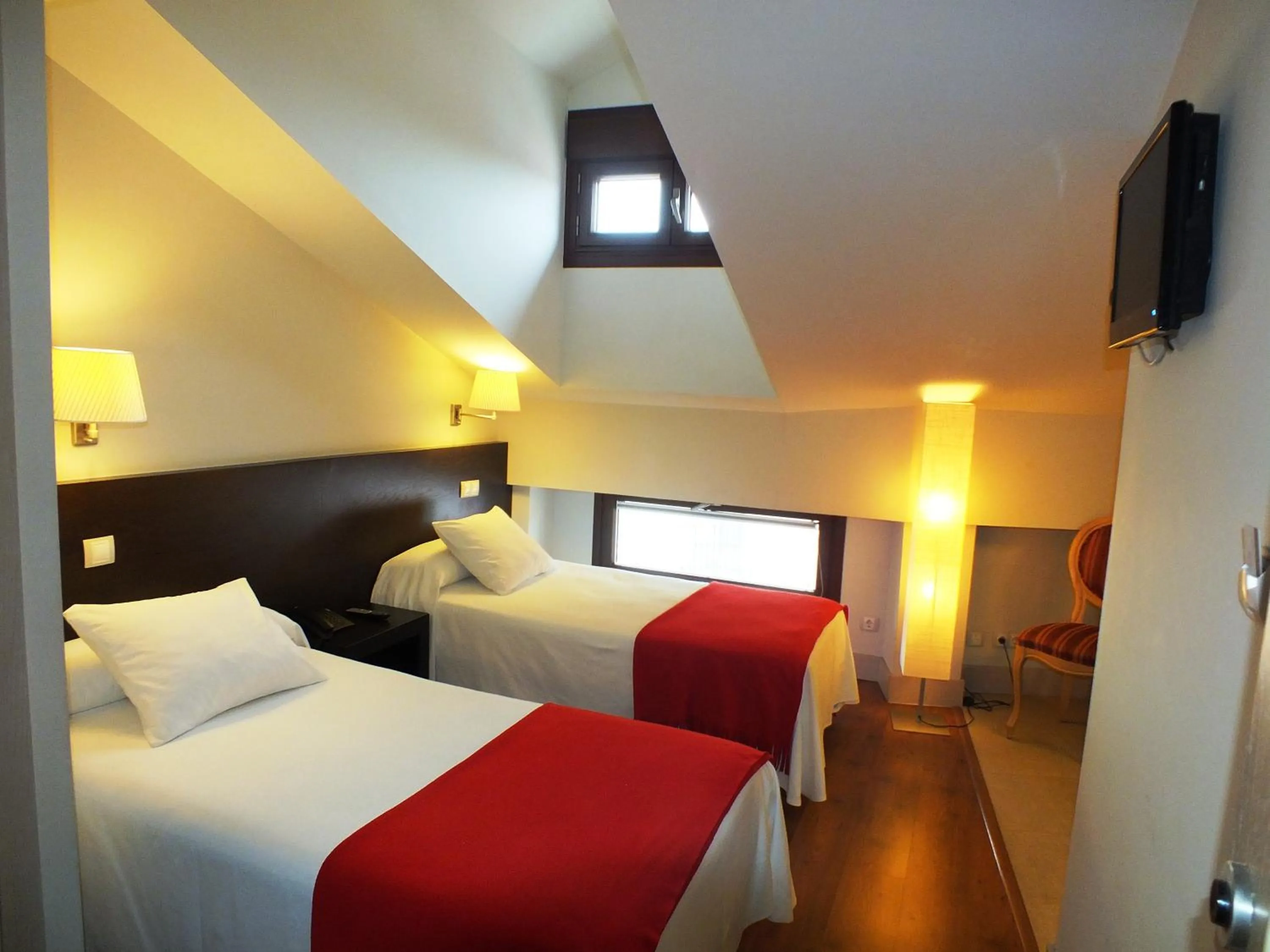 Bedroom, Bed in Hotel Puerta del Arco