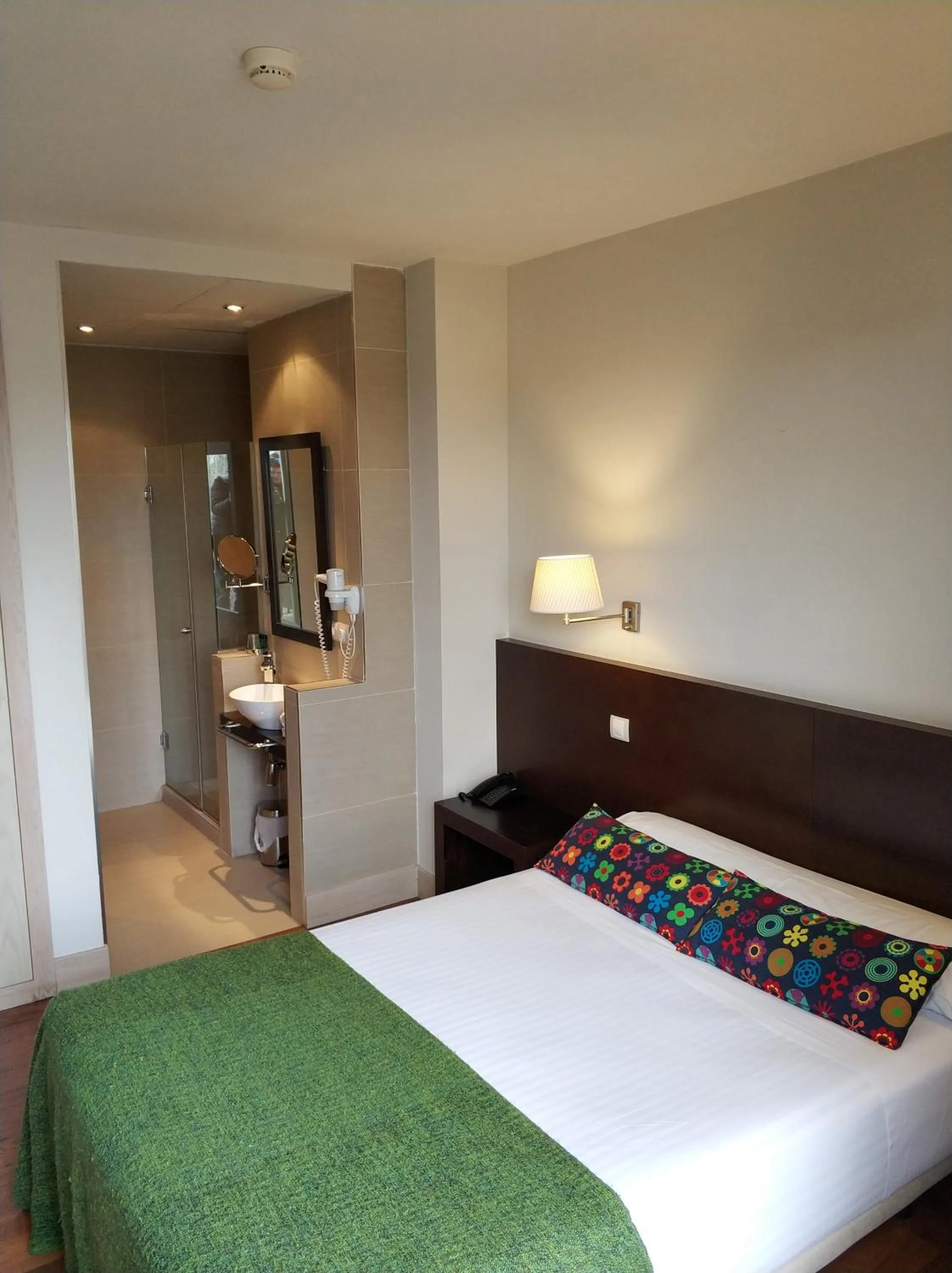 Bed in Hotel Puerta del Arco