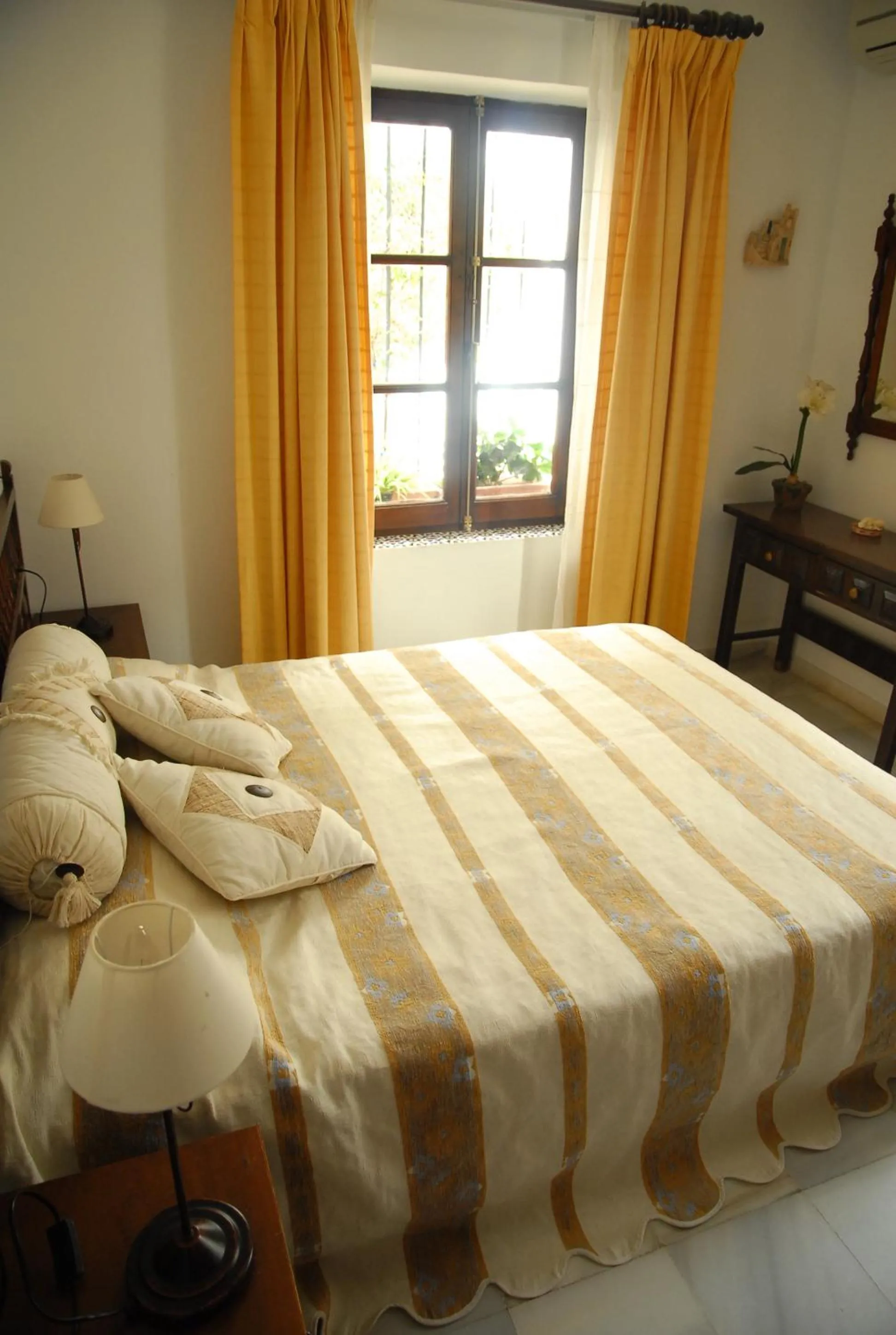 Bed in Mijas Pueblo Apartment