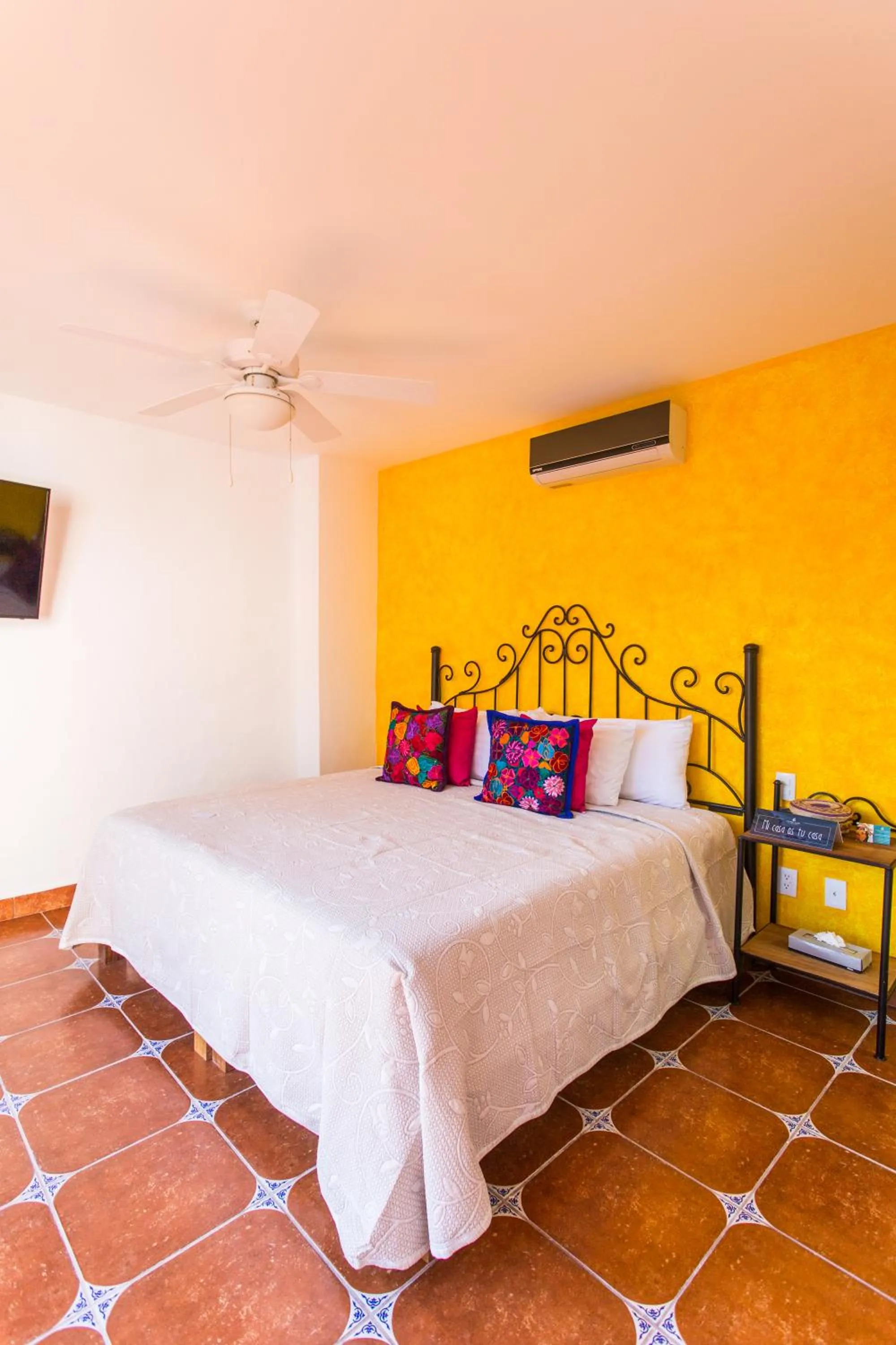 Bed in Casa Lotería -Pueblito Sayulita- Colorful, Family and Relax Experience with Private Parking and Pool