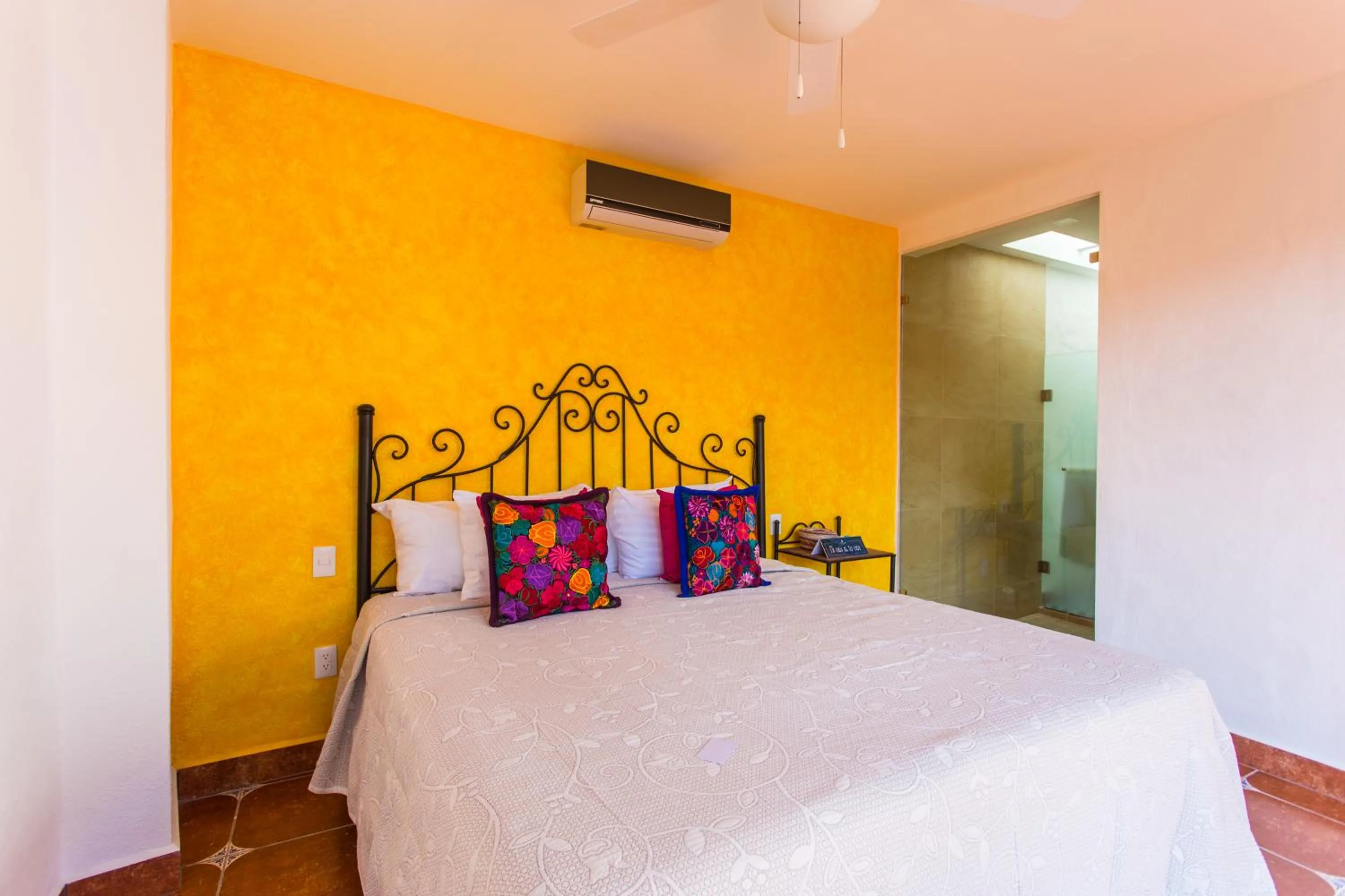 Bed in Casa Lotería -Pueblito Sayulita- Colorful, Family and Relax Experience with Private Parking and Pool
