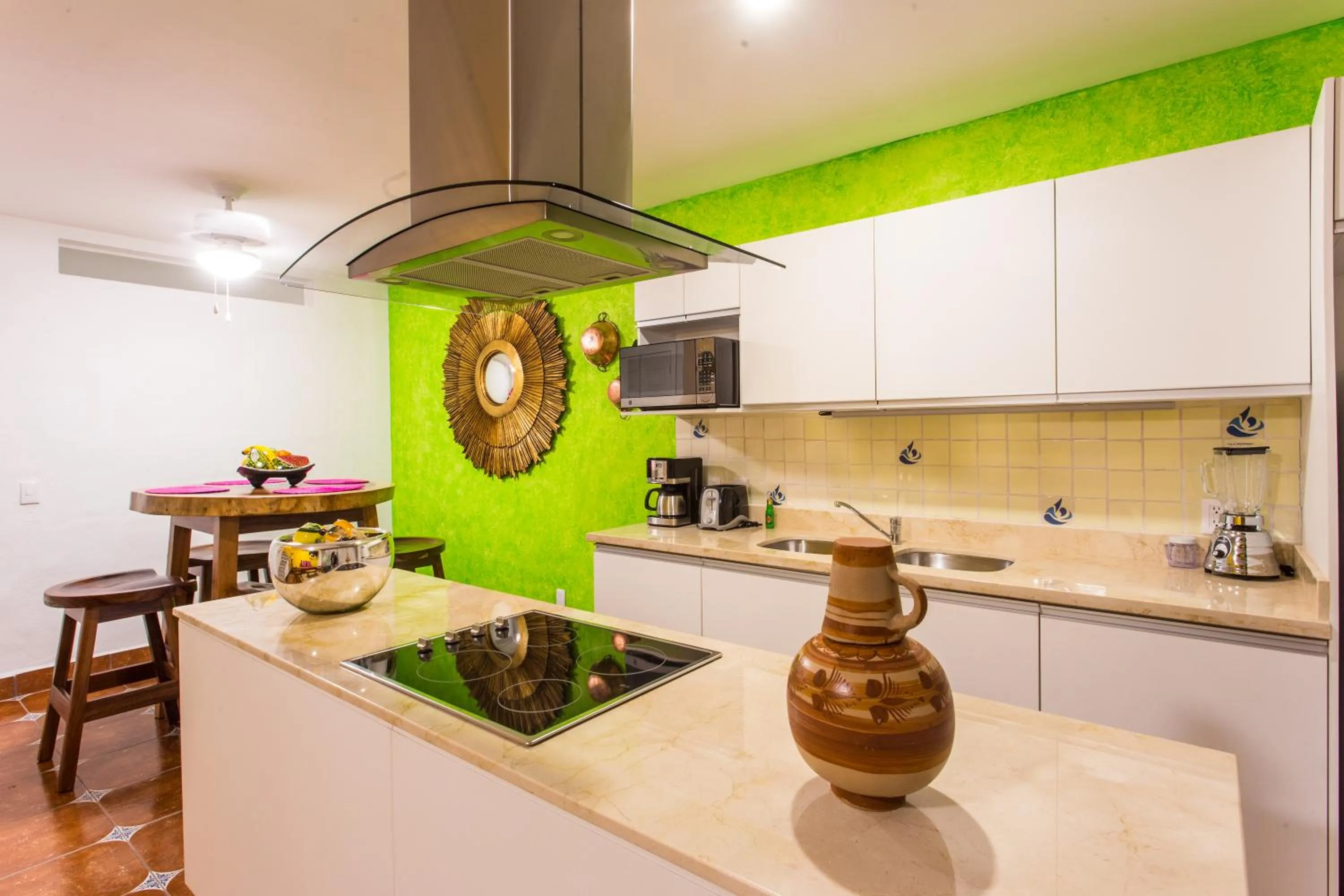 Kitchen or kitchenette in Casa Lotería -Pueblito Sayulita- Colorful, Family and Relax Experience with Private Parking and Pool