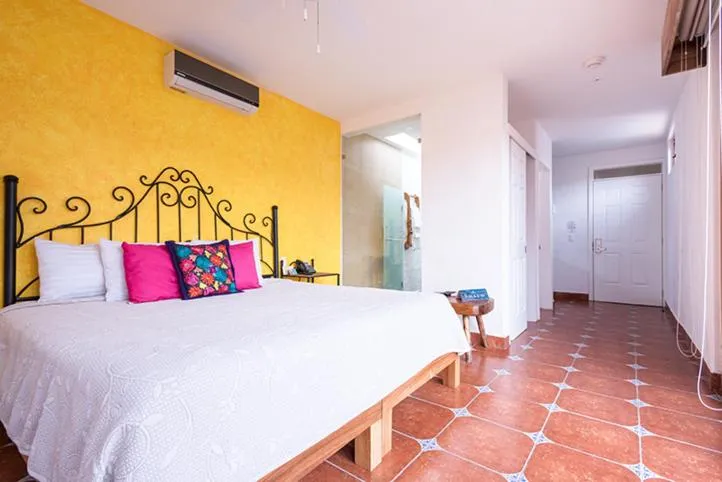 Bed in Casa Lotería -Pueblito Sayulita- Colorful, Family and Relax Experience with Private Parking and Pool