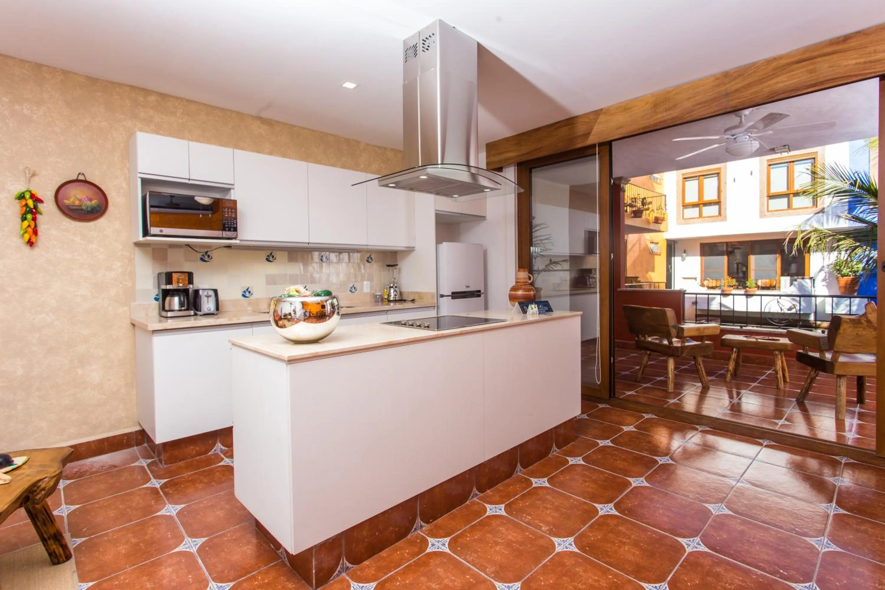 Kitchen or kitchenette in Casa Lotería -Pueblito Sayulita- Colorful, Family and Relax Experience with Private Parking and Pool