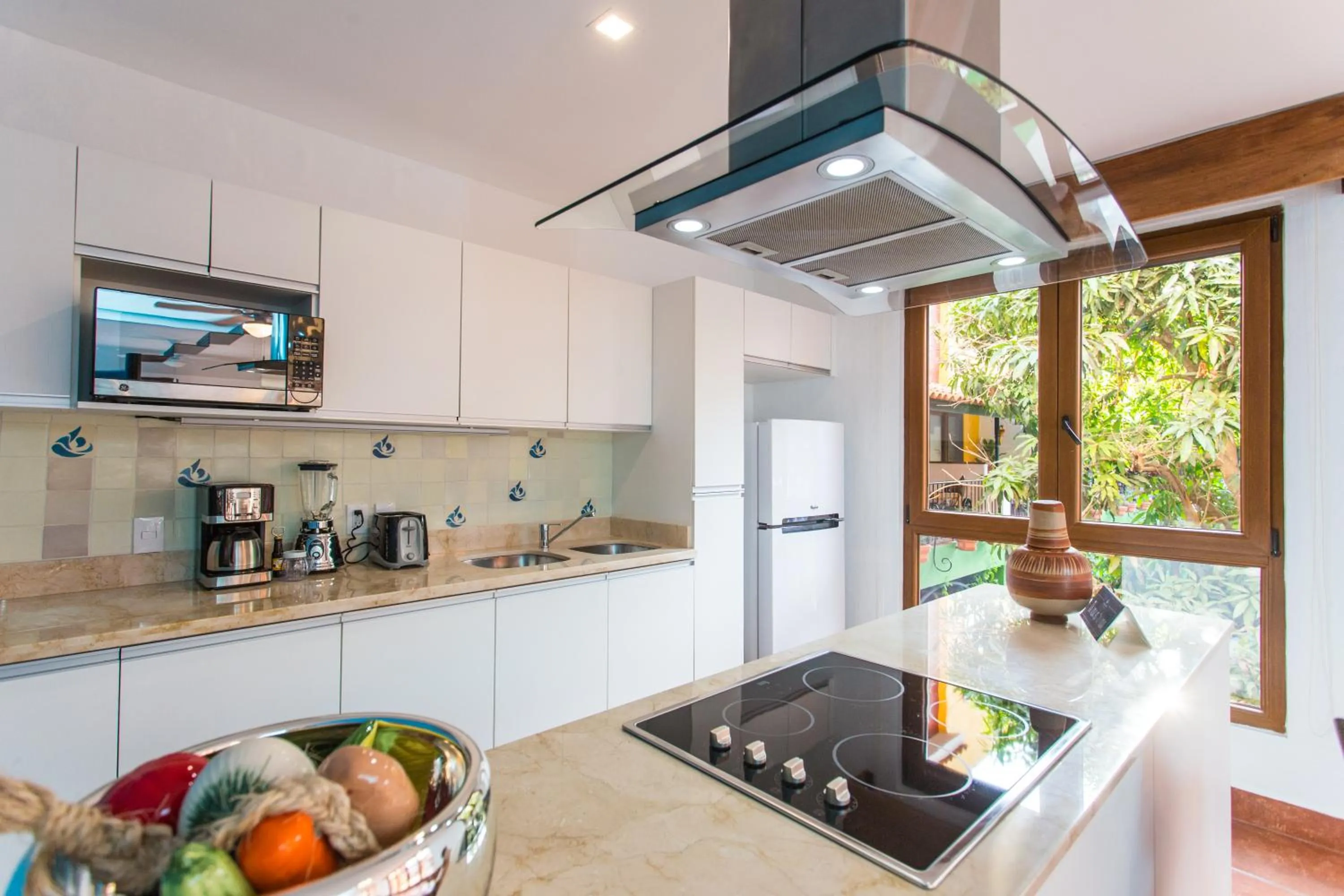 Kitchen or kitchenette in Casa Lotería -Pueblito Sayulita- Colorful, Family and Relax Experience with Private Parking and Pool