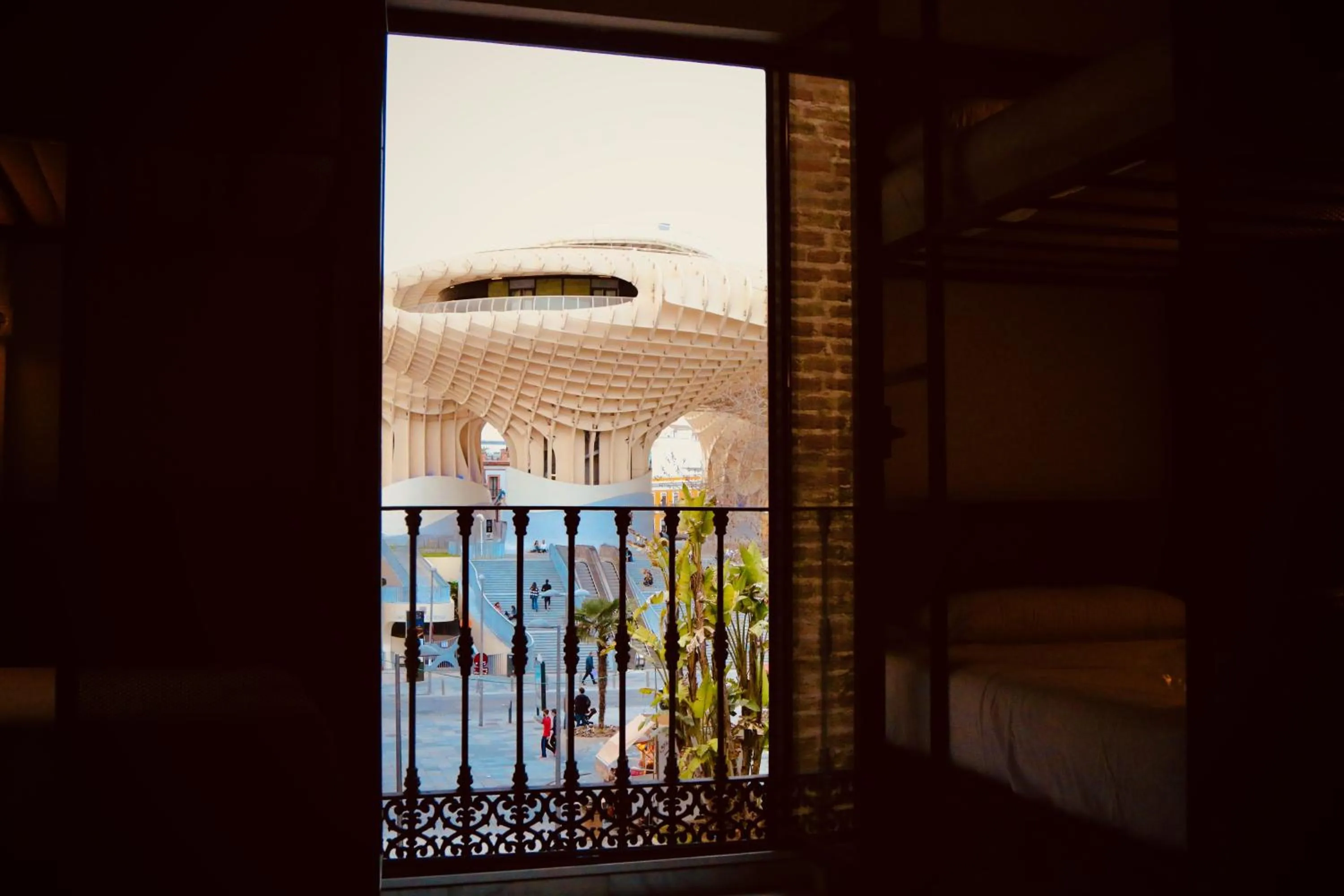 Landmark view, Bed in JOY Setas Coworking