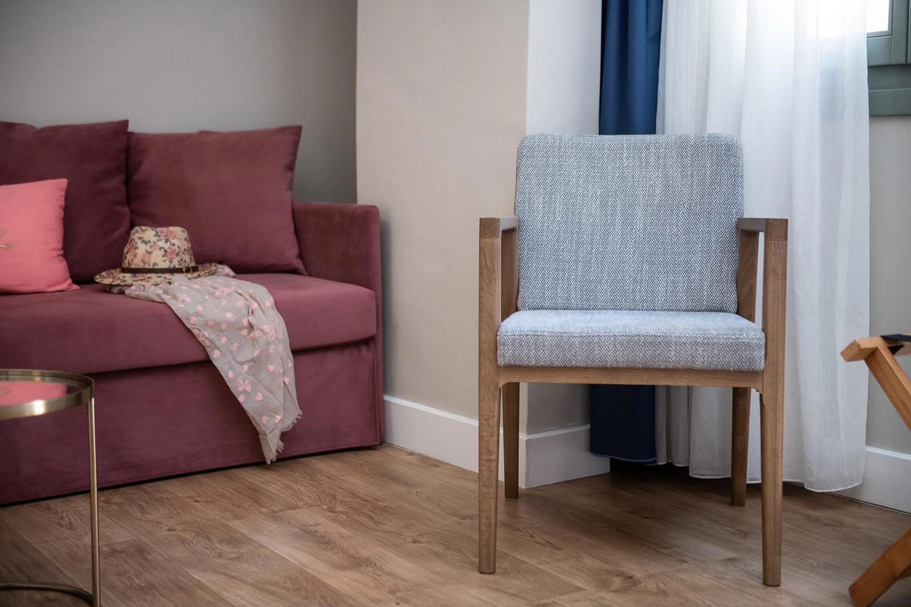Seating area in Viaggio Elegant Rooms
