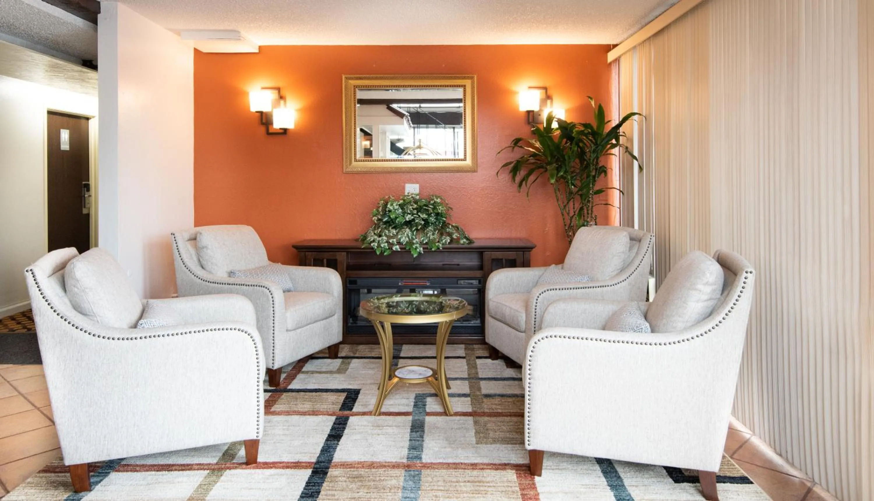 Lobby or reception in Granada Inn