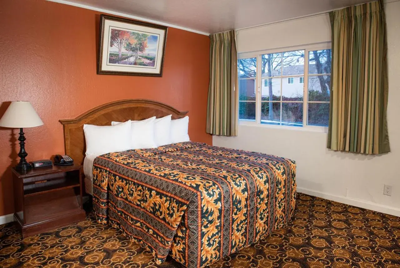 King Room - single occupancy - Disability Access in Granada Inn King Room - single occupancy - Disability Access in Granada Inn