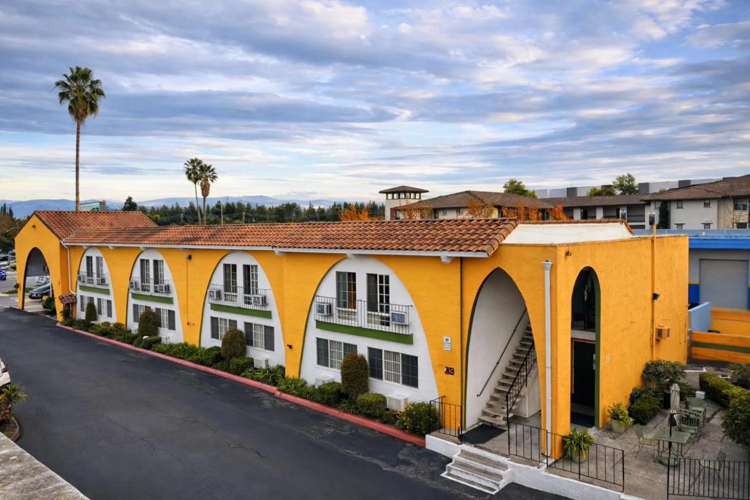 Property building in Granada Inn