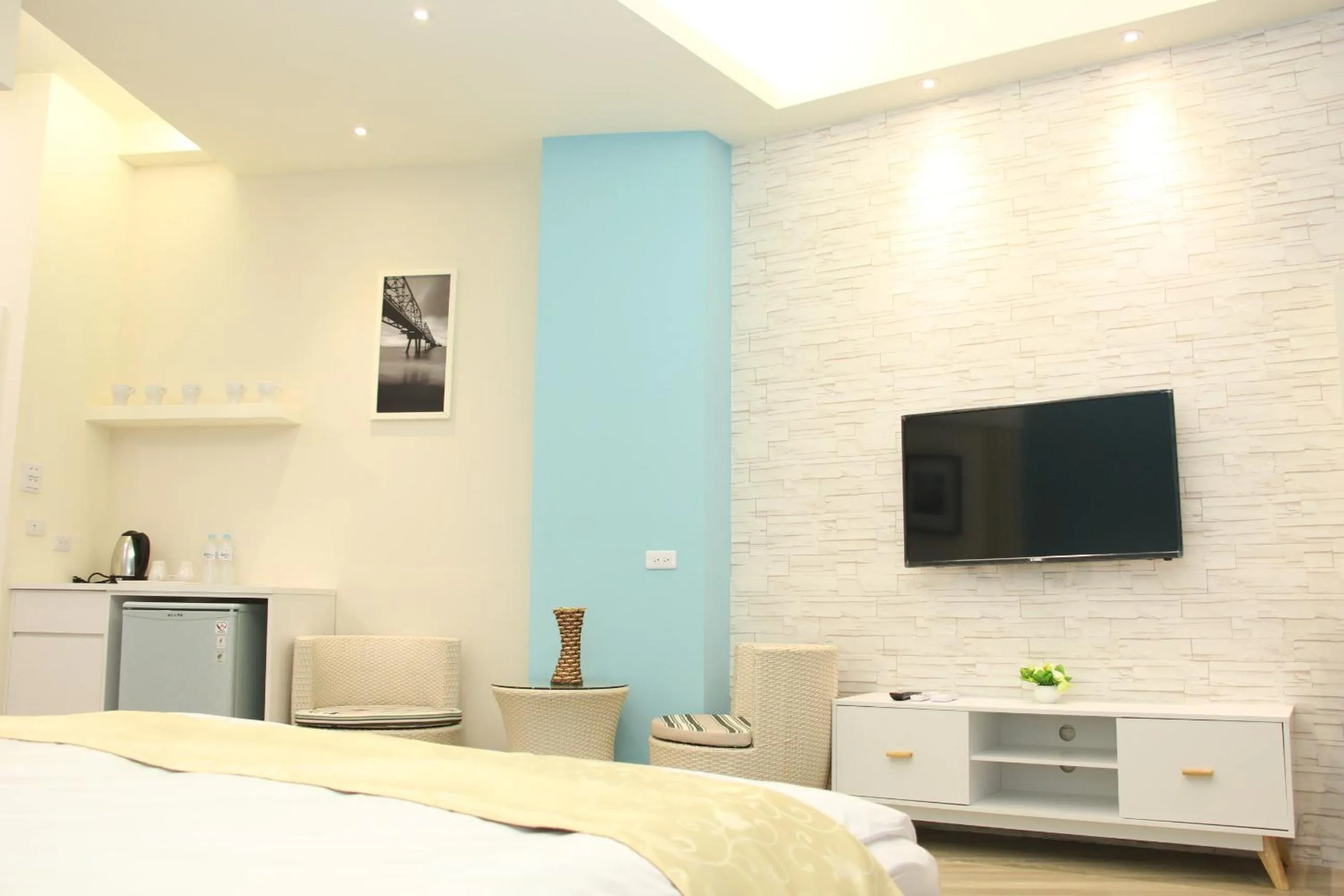 Photo of the whole room, Bed in 良辰暖居