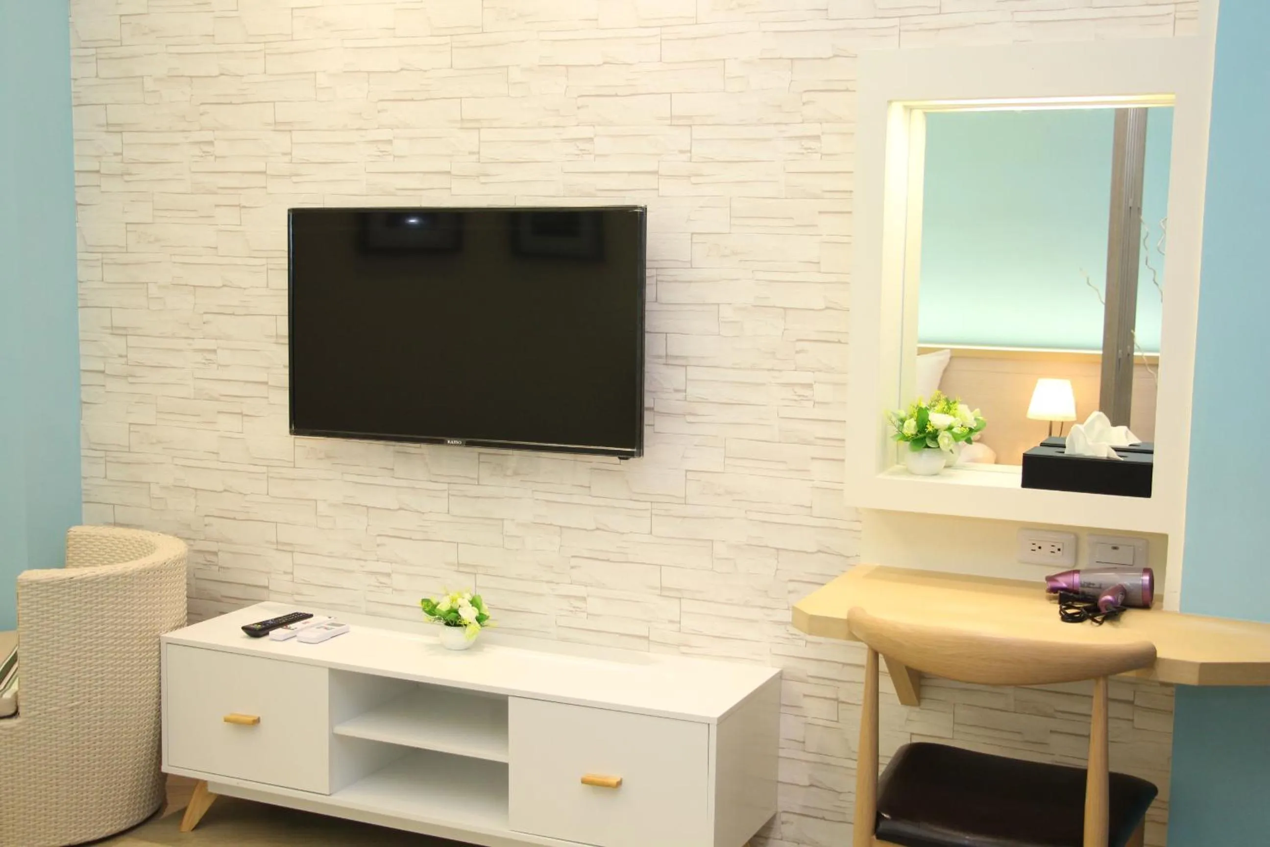 Communal lounge/ TV room in 良辰暖居