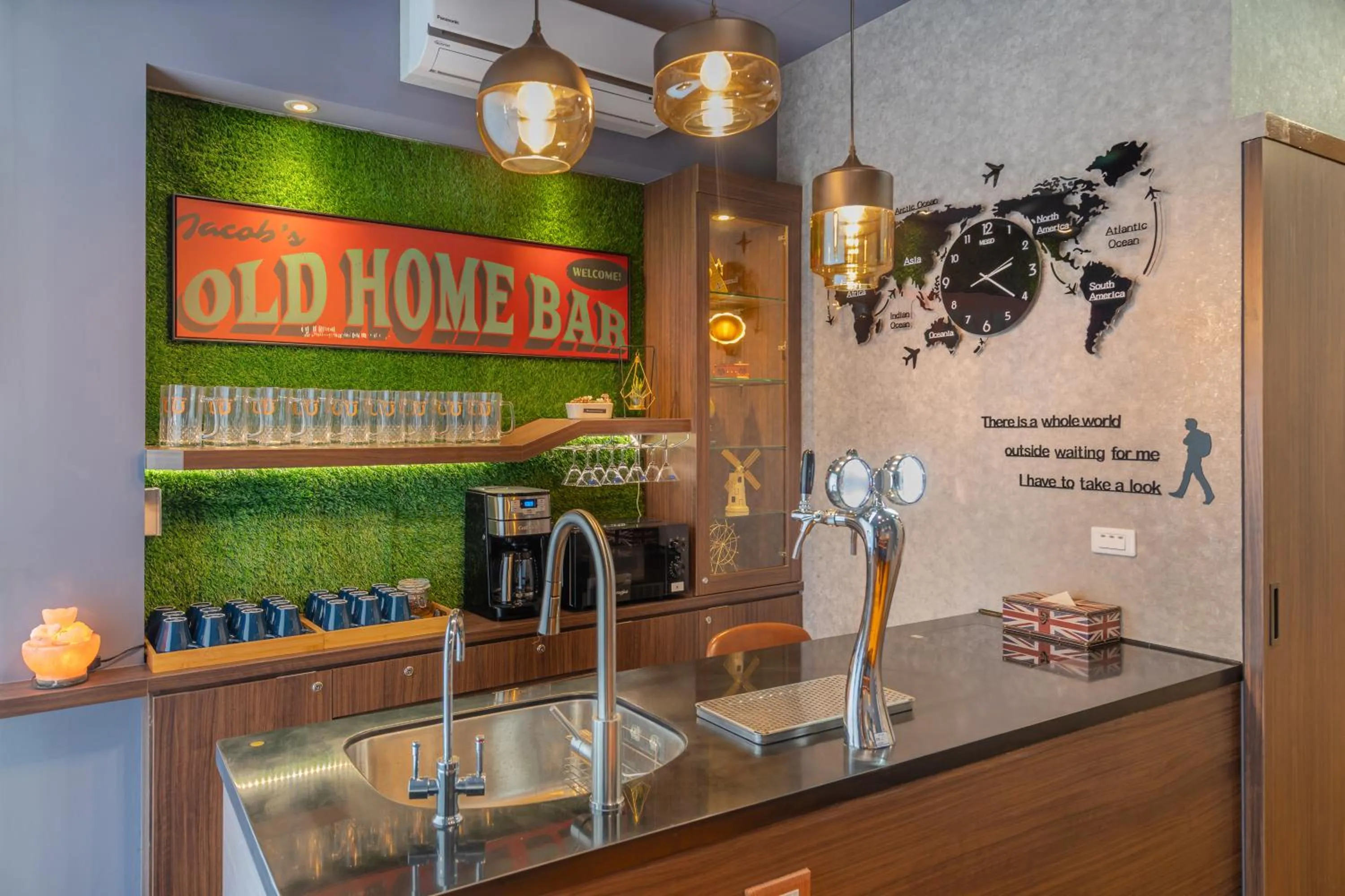 Lounge or bar in 良辰暖居