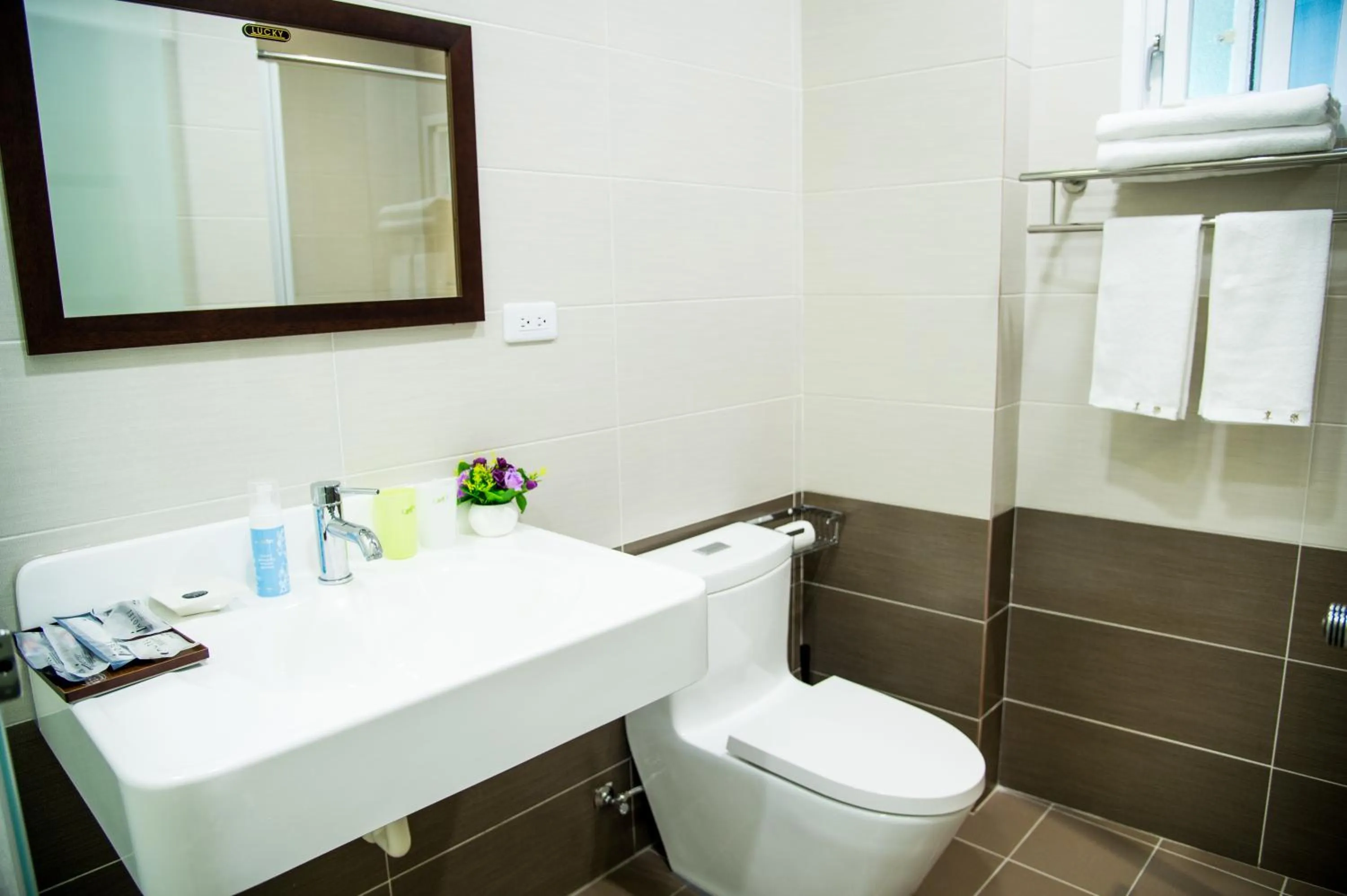 Bathroom in 良辰暖居