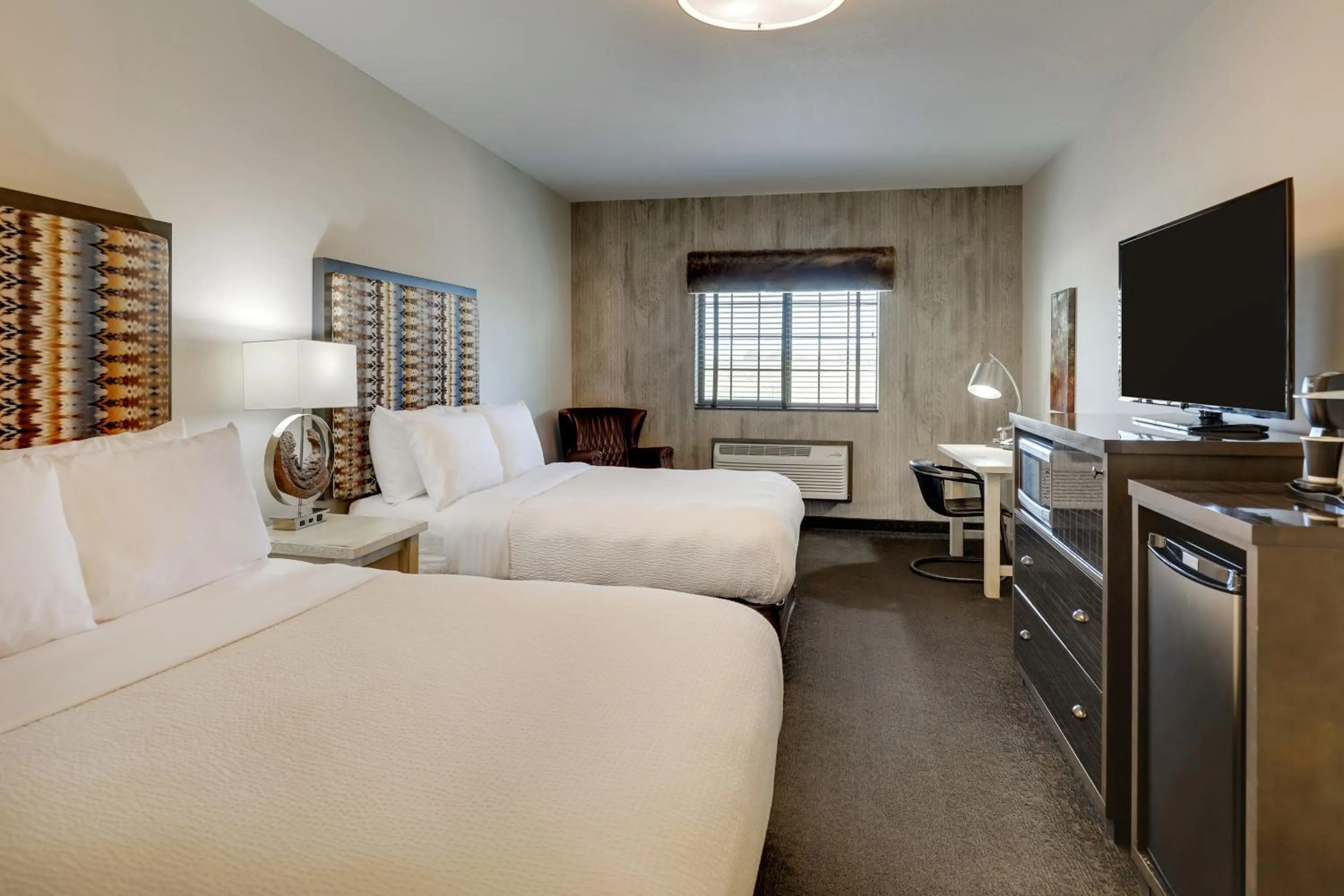 Bed in Stoney Creek Hotel Tulsa - Broken Arrow