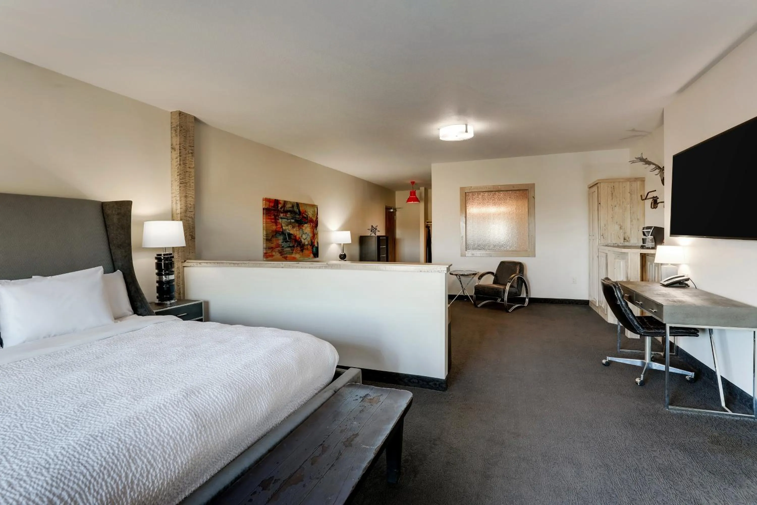 Bed in Stoney Creek Hotel Tulsa - Broken Arrow