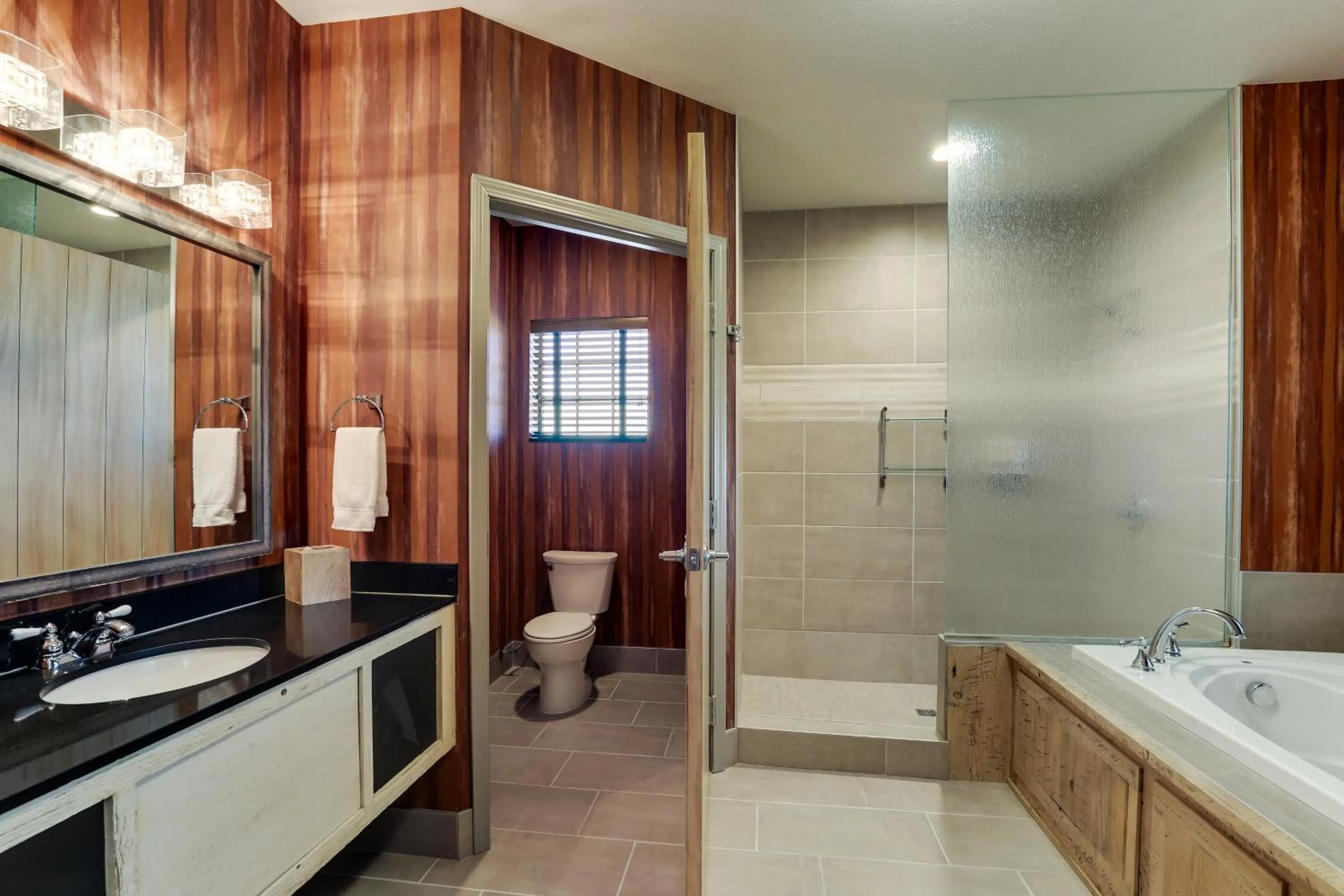 Shower in Stoney Creek Hotel Tulsa - Broken Arrow