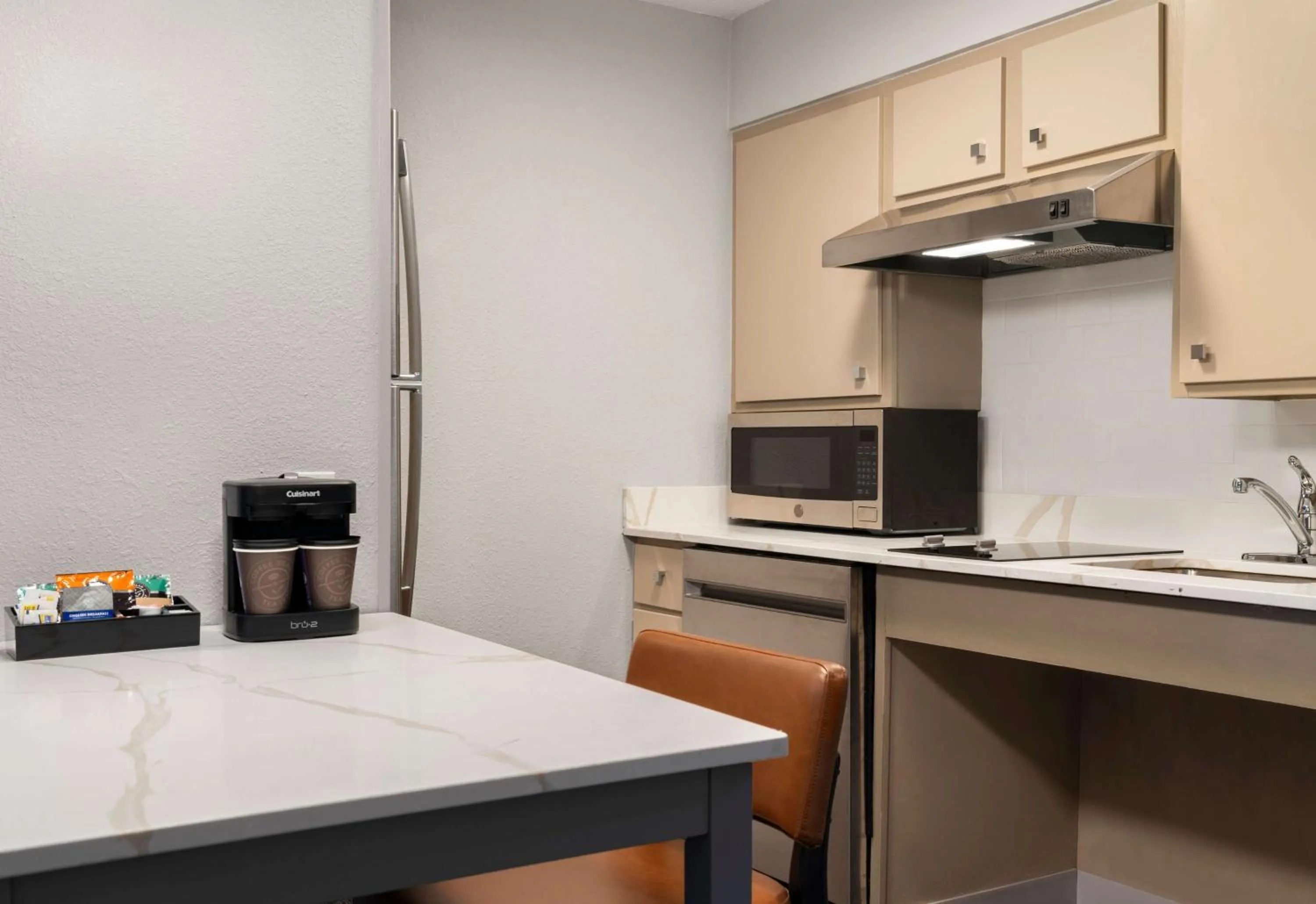 Kitchen or kitchenette in Homewood Suites by Hilton Richmond - Airport